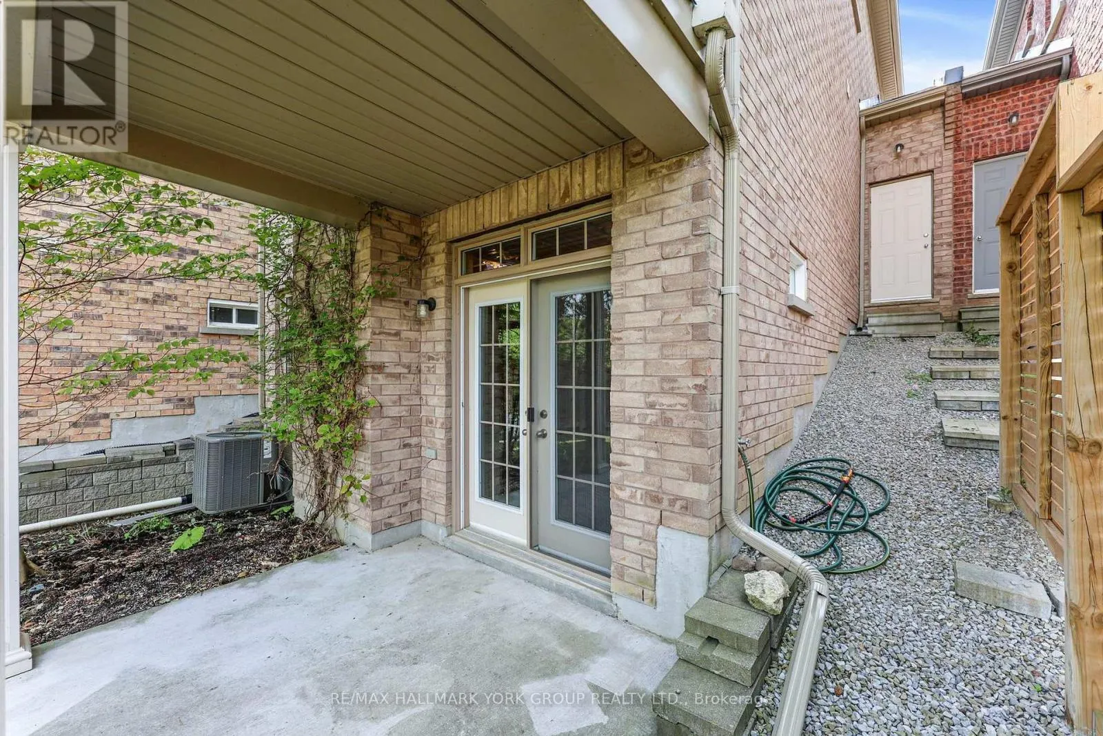 36 ALEX CAMPBELL CRESCENT