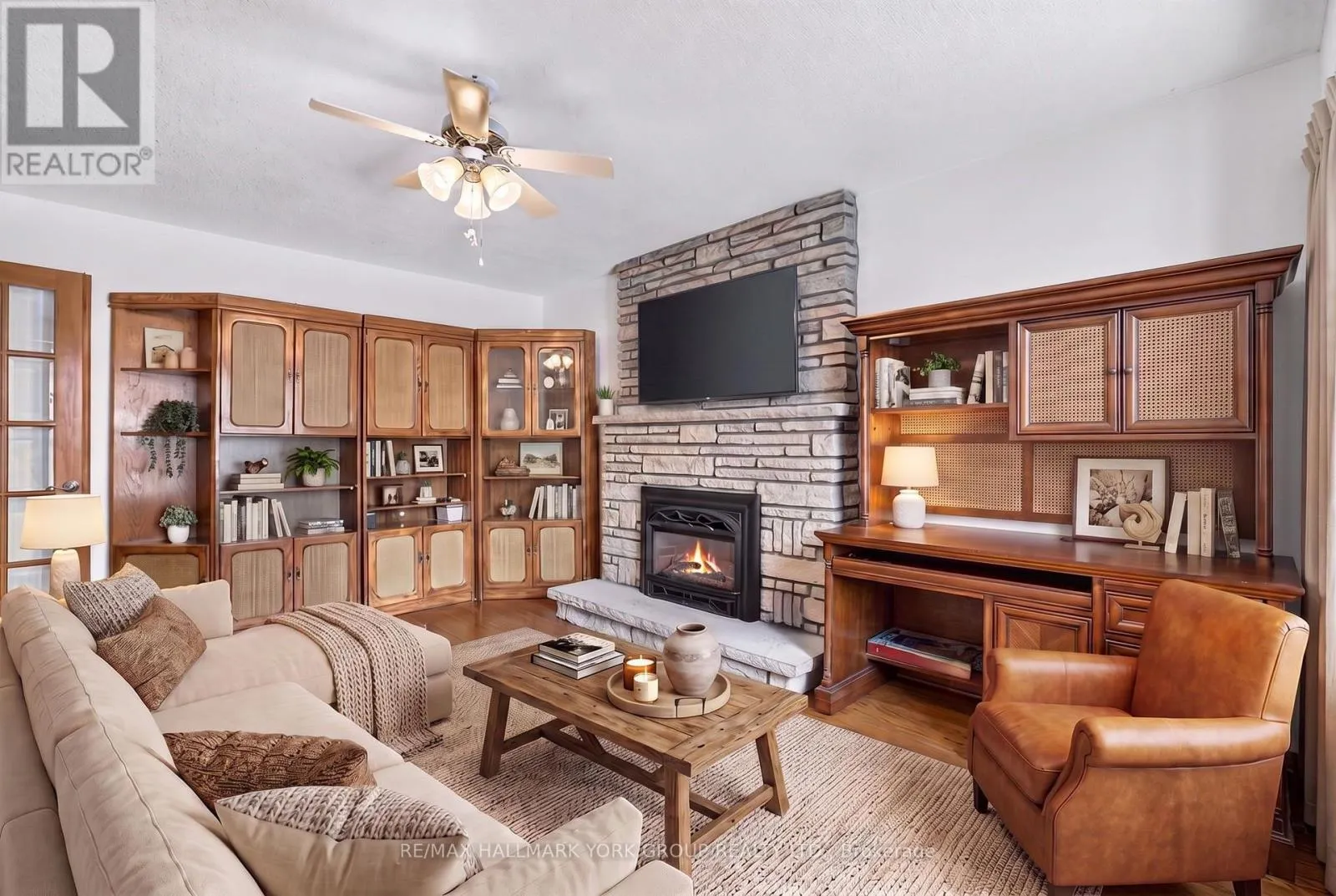 59 RIVERGLEN DRIVE
