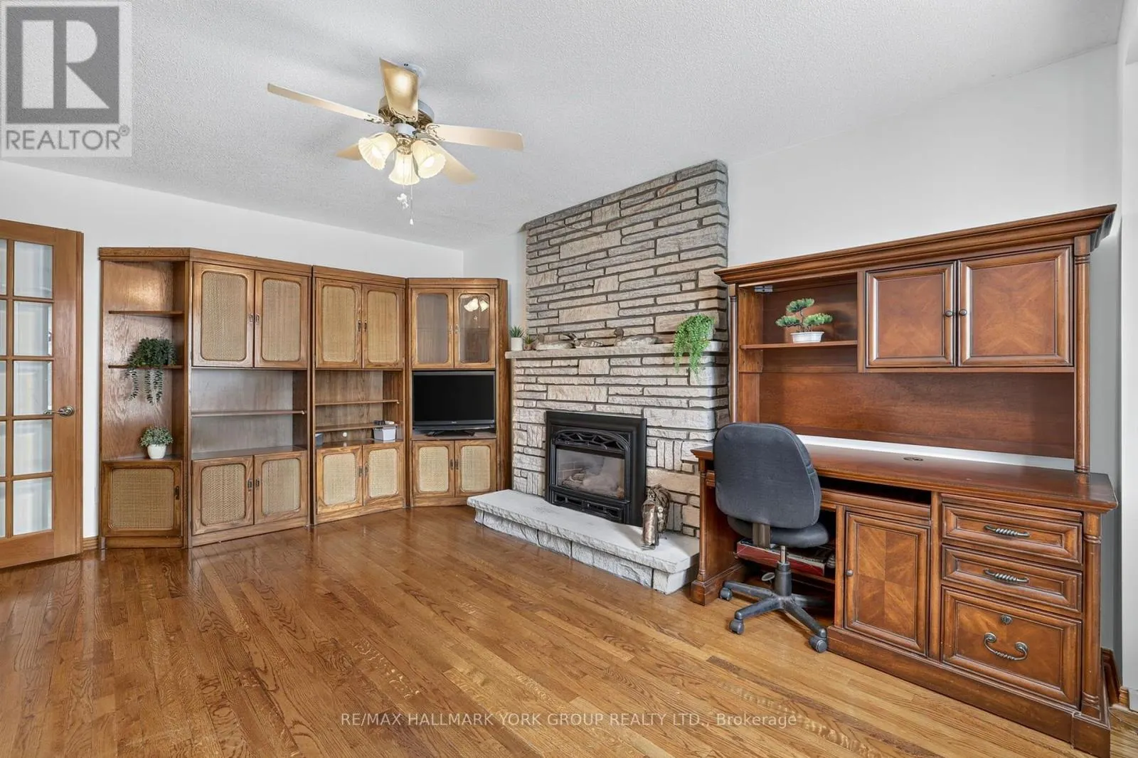 59 RIVERGLEN DRIVE