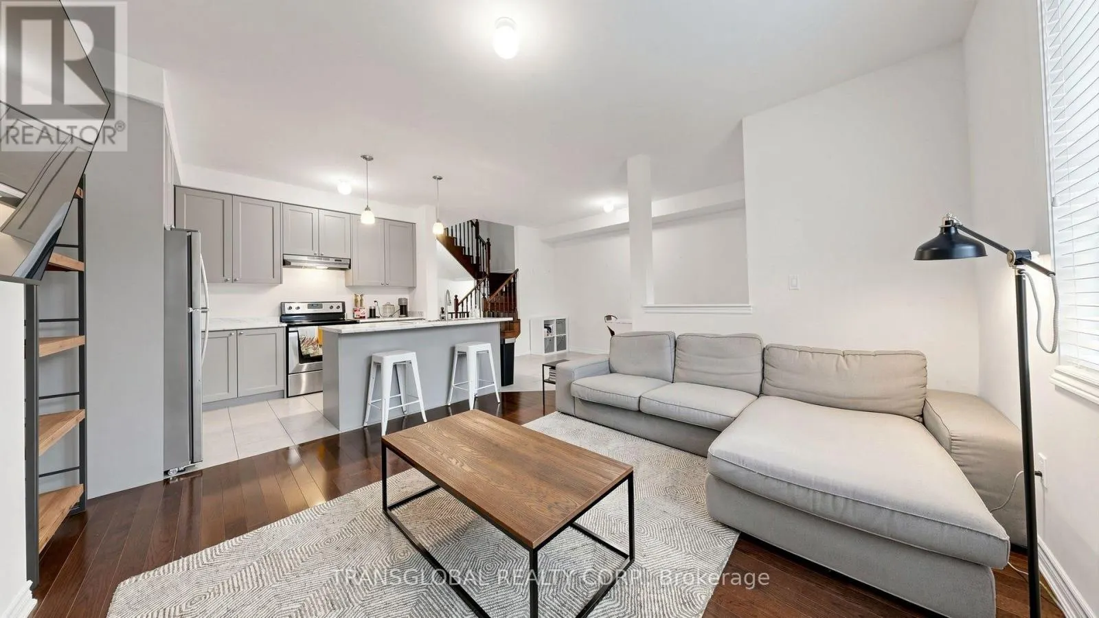 181 BEECHBOROUGH CRESCENT