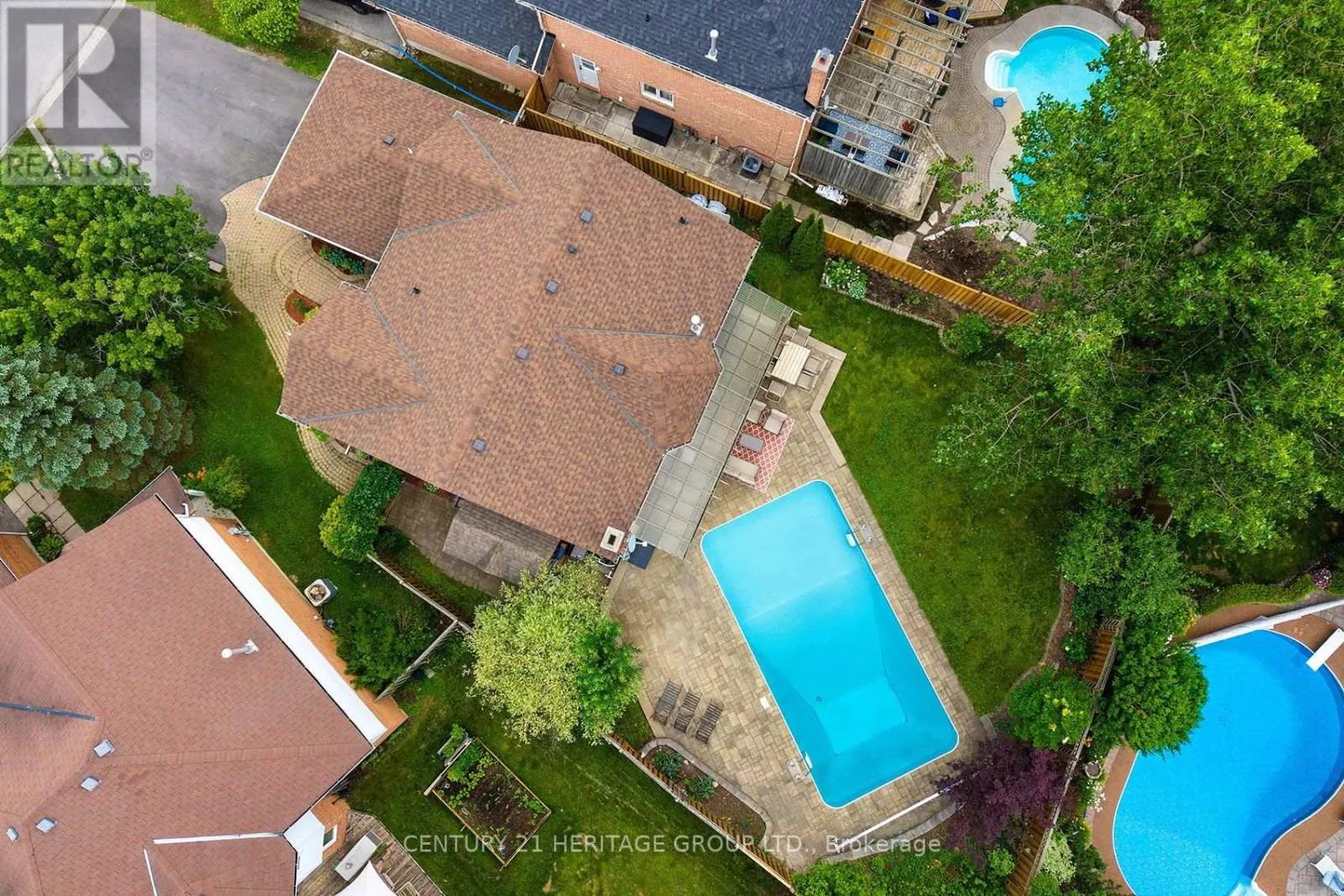 55 CHARTWELL CRESCENT