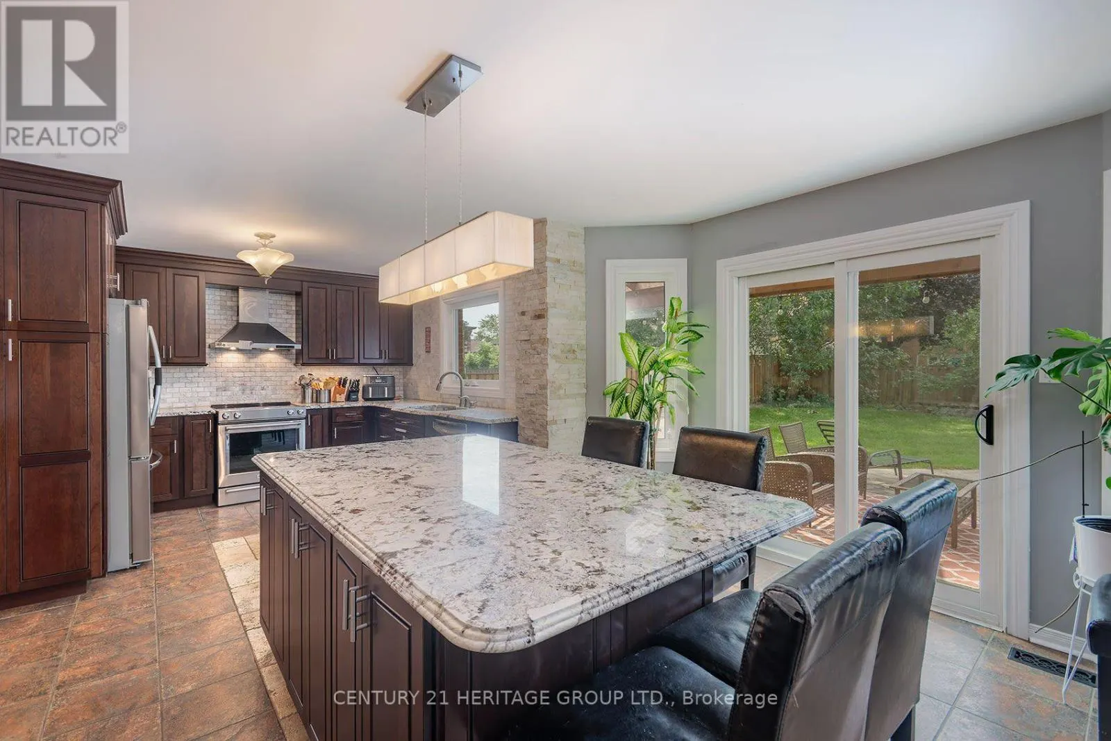 55 CHARTWELL CRESCENT
