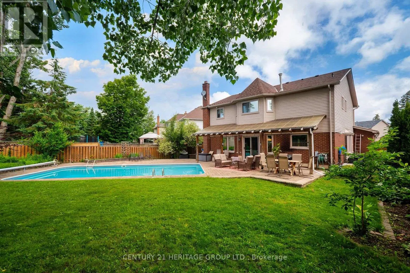 55 CHARTWELL CRESCENT