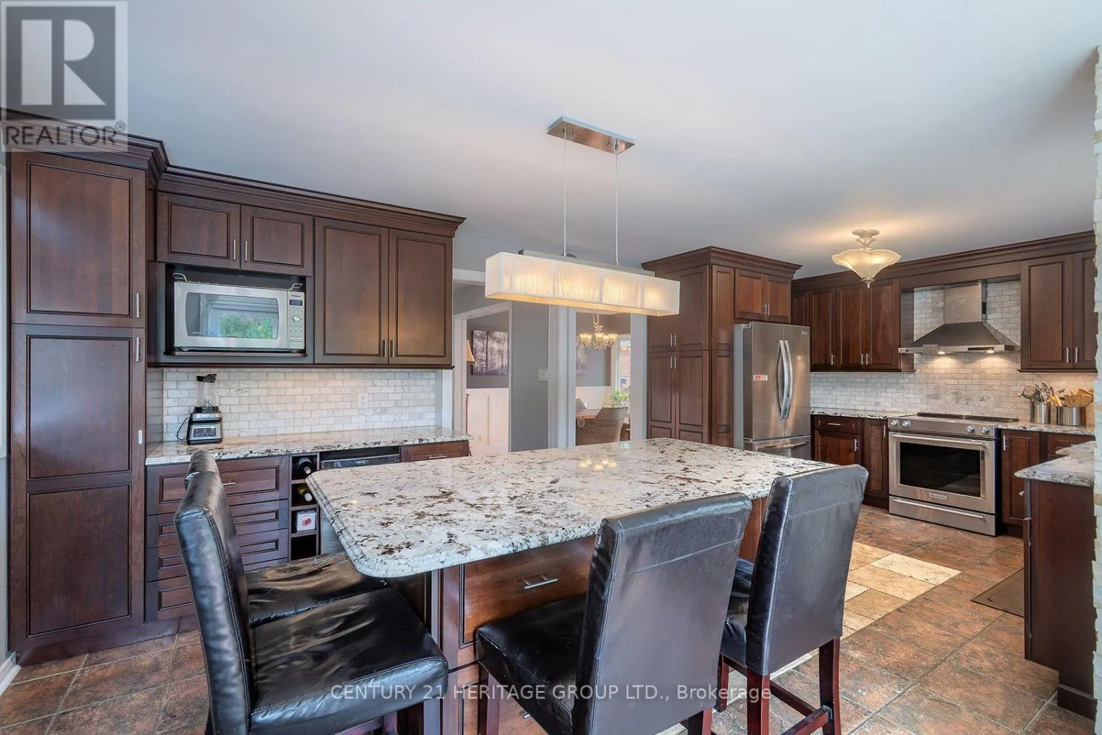 55 CHARTWELL CRESCENT