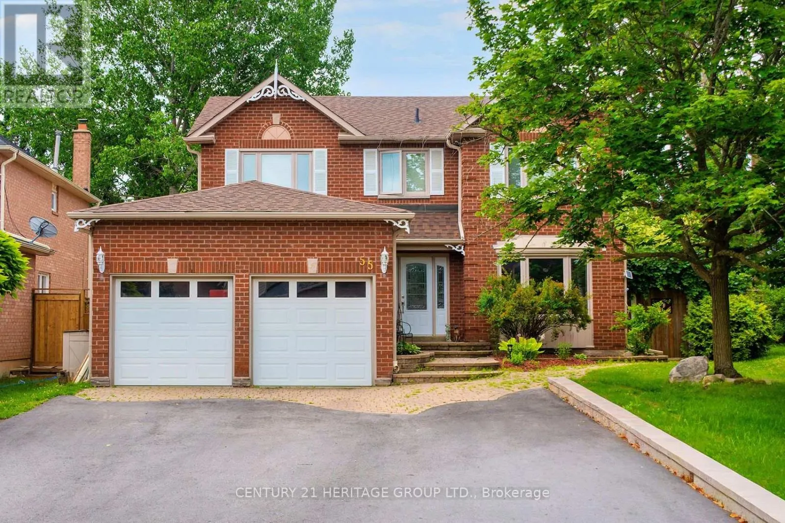 55 CHARTWELL CRESCENT