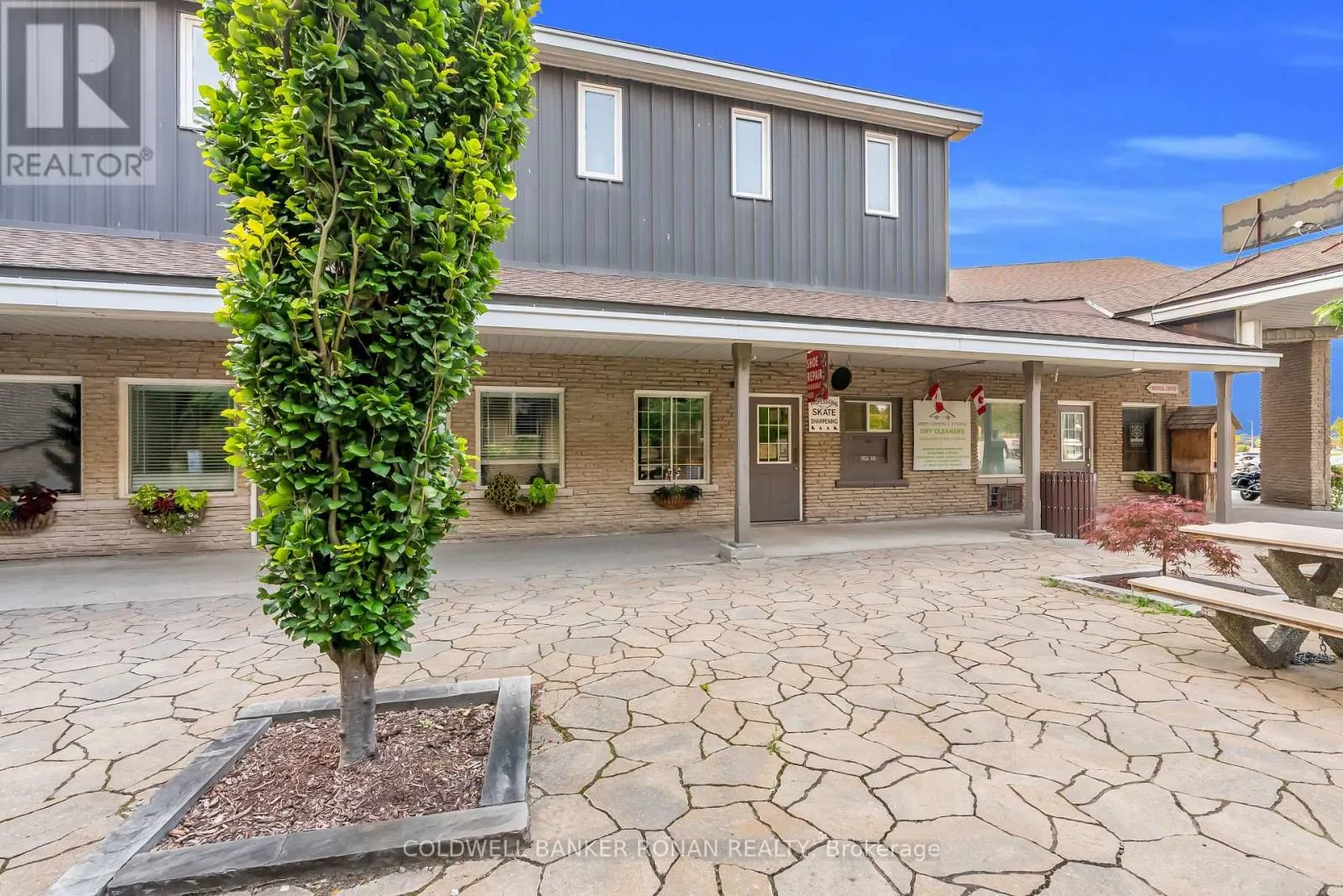 8 - 17250 HIGHWAY 27