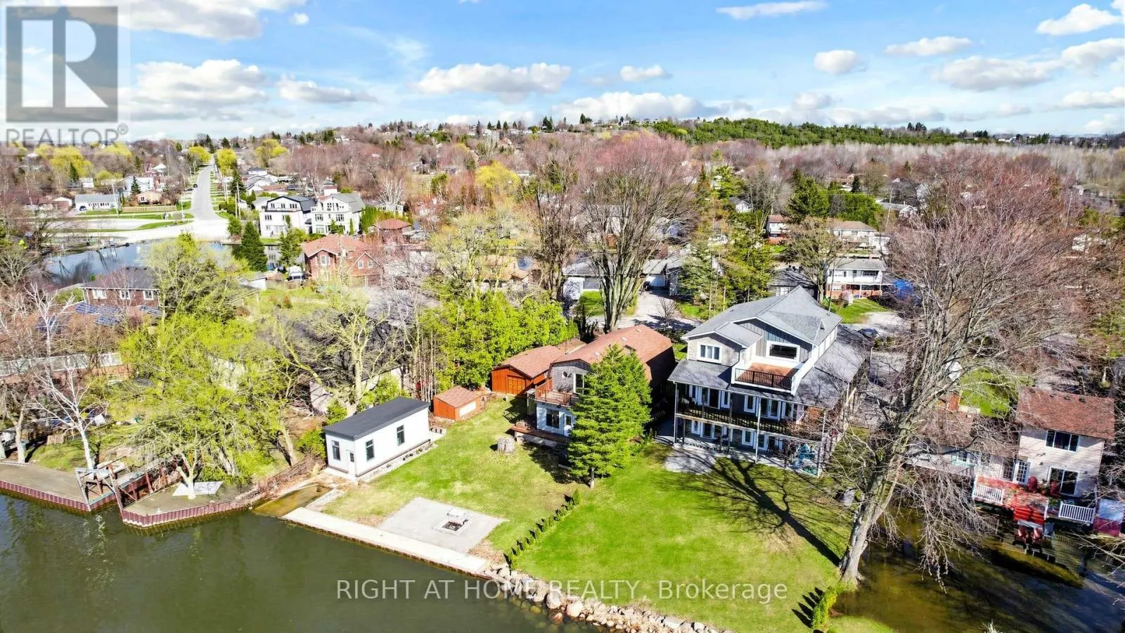 36 SHIRLEA BOULEVARD