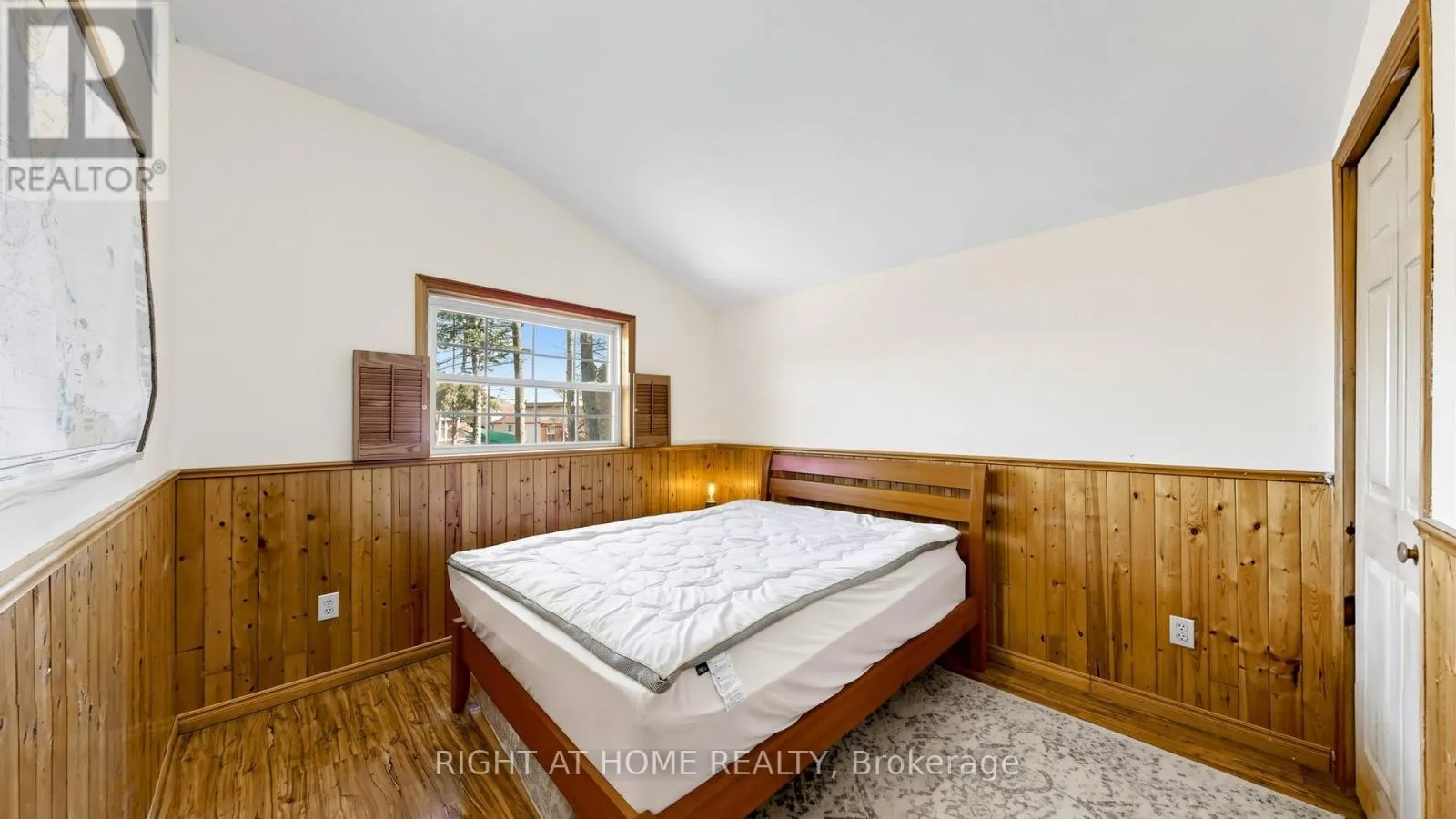 36 SHIRLEA BOULEVARD