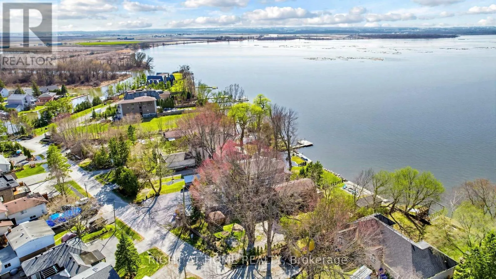 36 SHIRLEA BOULEVARD