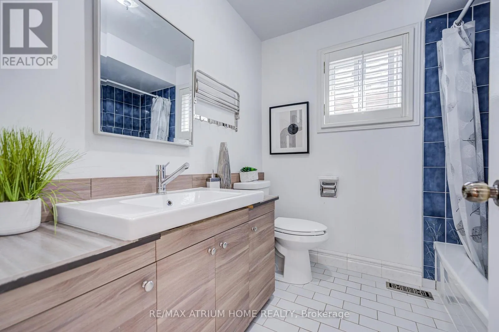 77 ROSEDALE HEIGHTS DRIVE