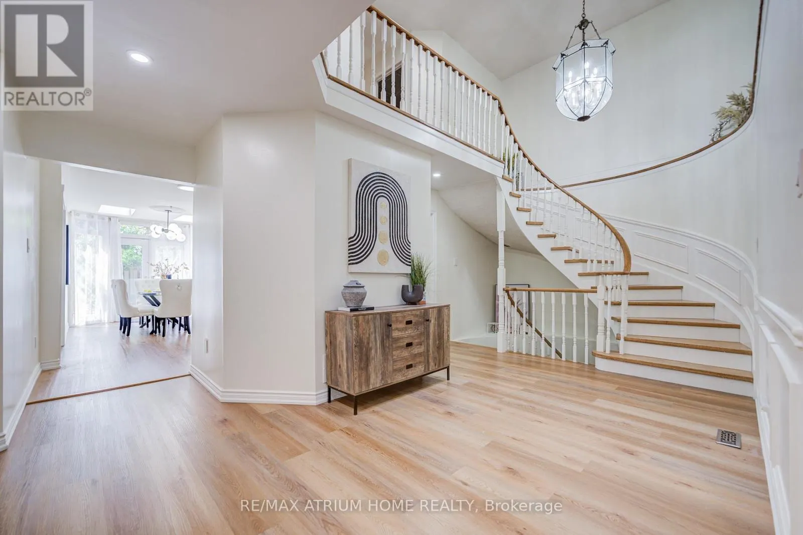 77 ROSEDALE HEIGHTS DRIVE