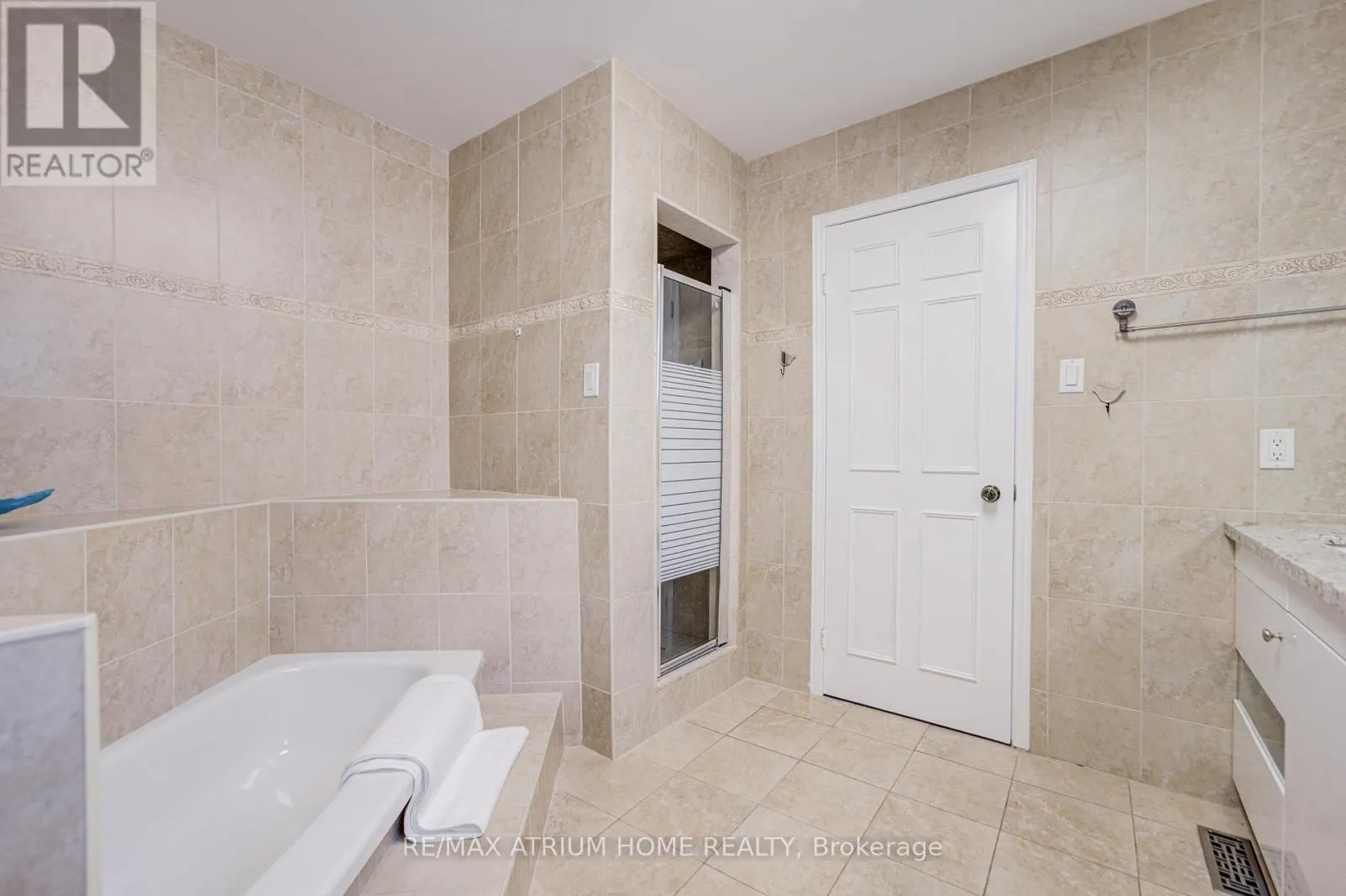 77 ROSEDALE HEIGHTS DRIVE