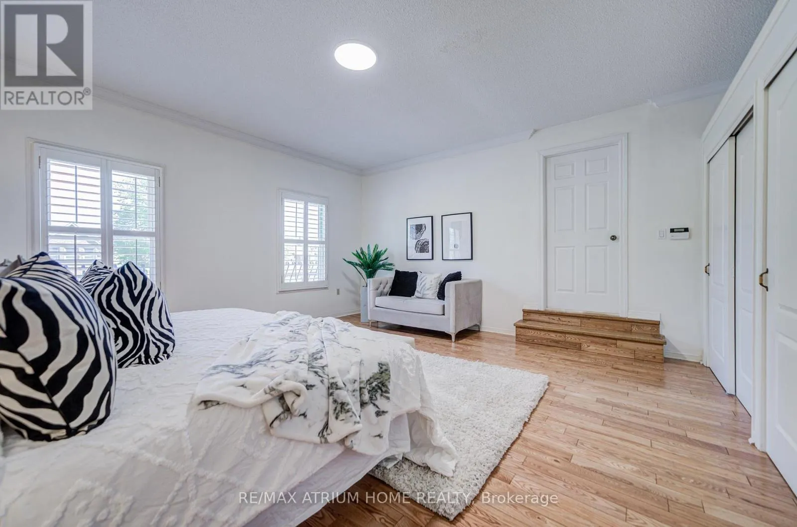 77 ROSEDALE HEIGHTS DRIVE