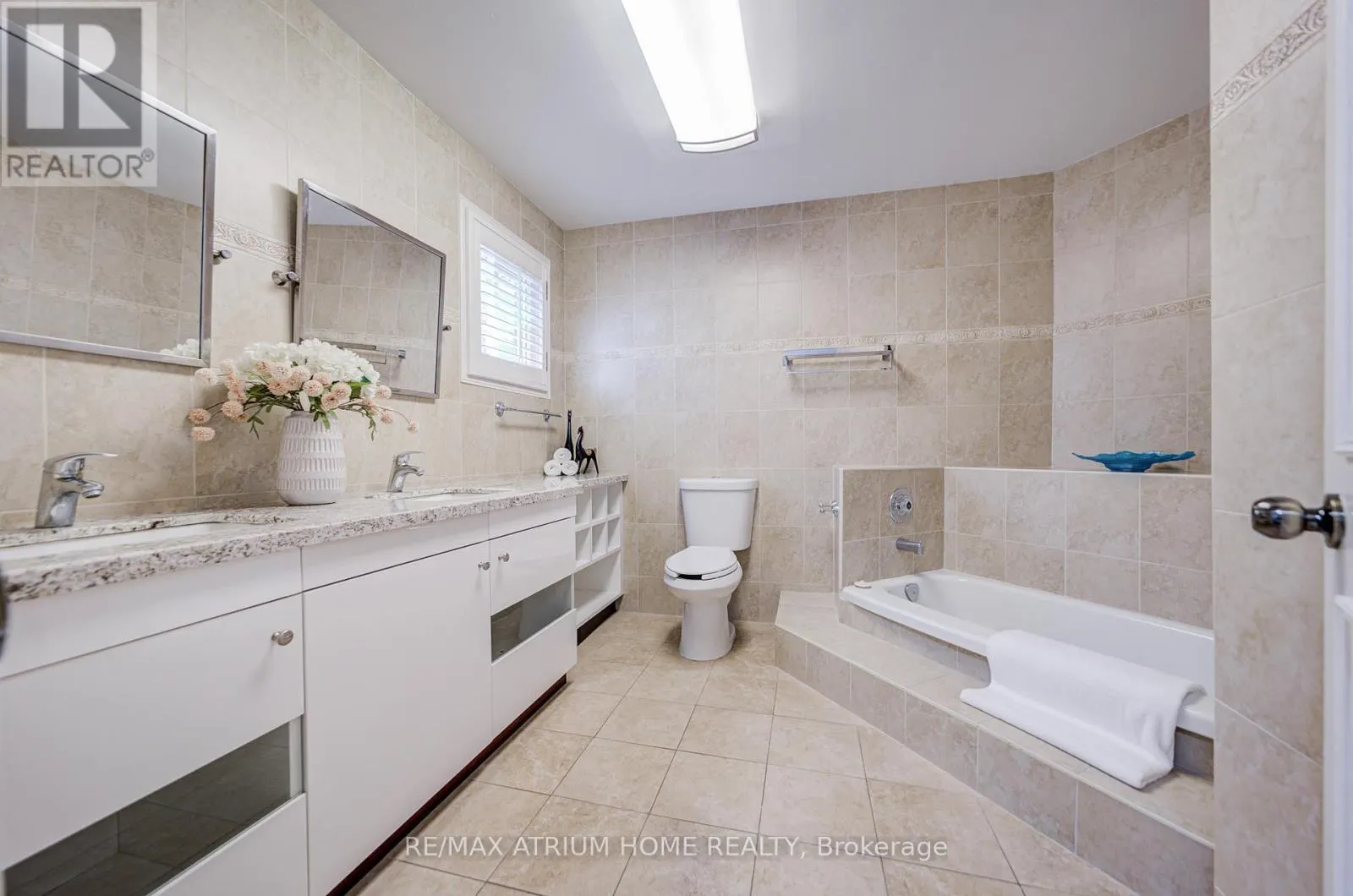 77 ROSEDALE HEIGHTS DRIVE