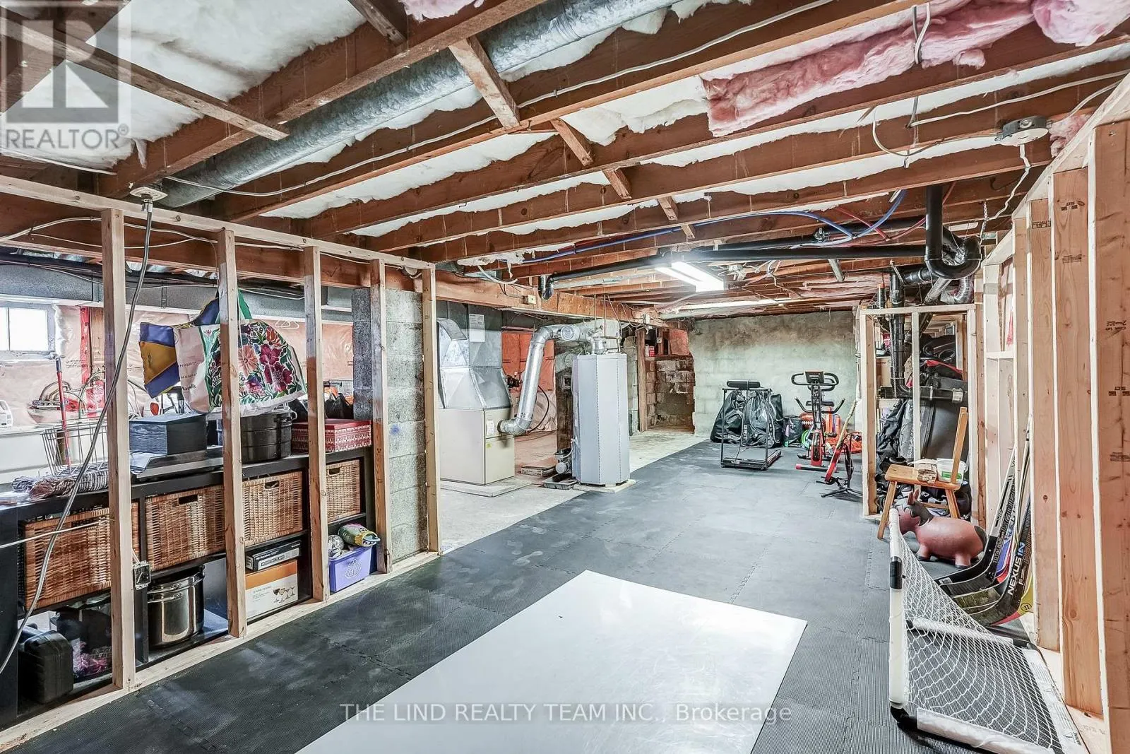 19505 BATHURST STREET
