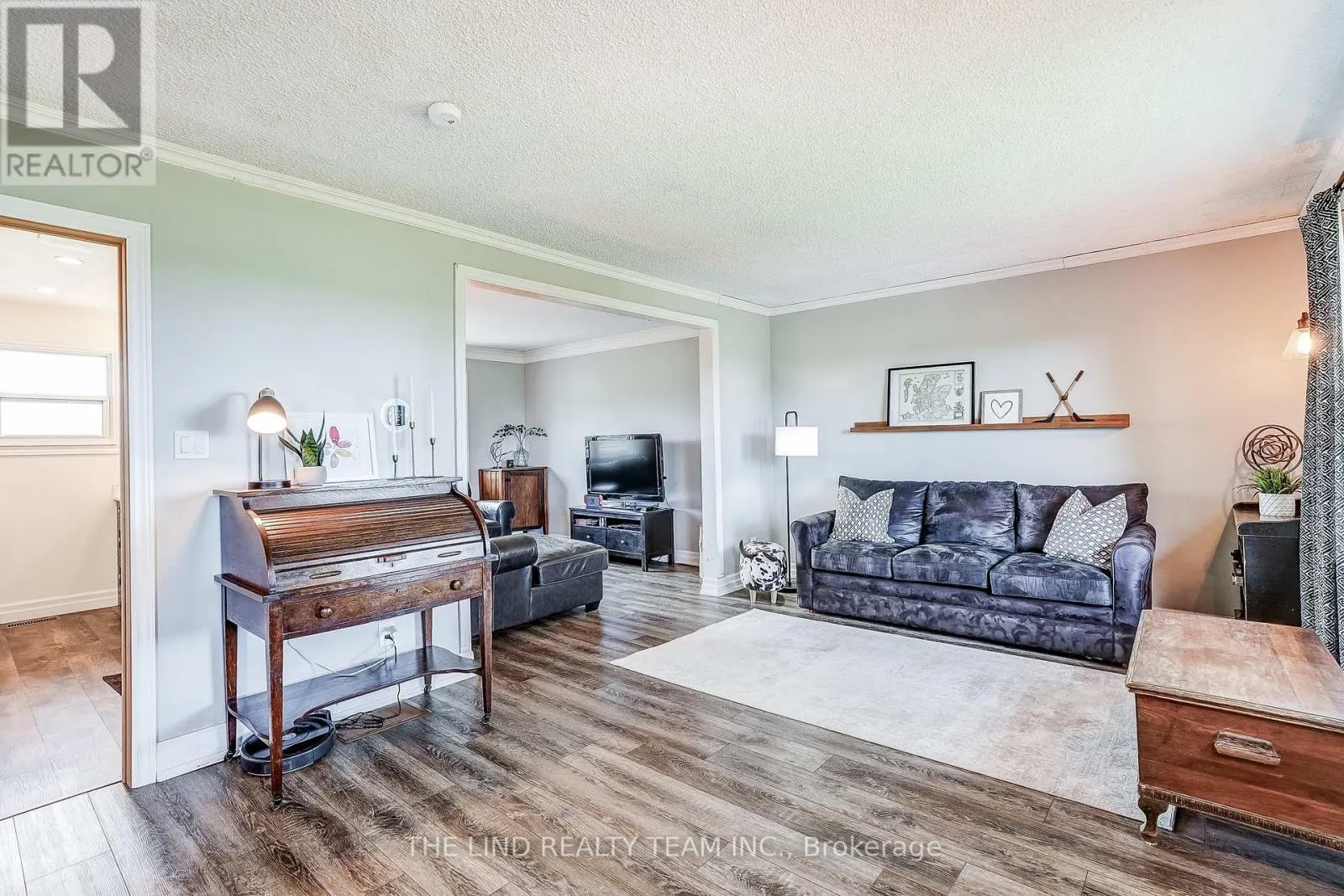 19505 BATHURST STREET