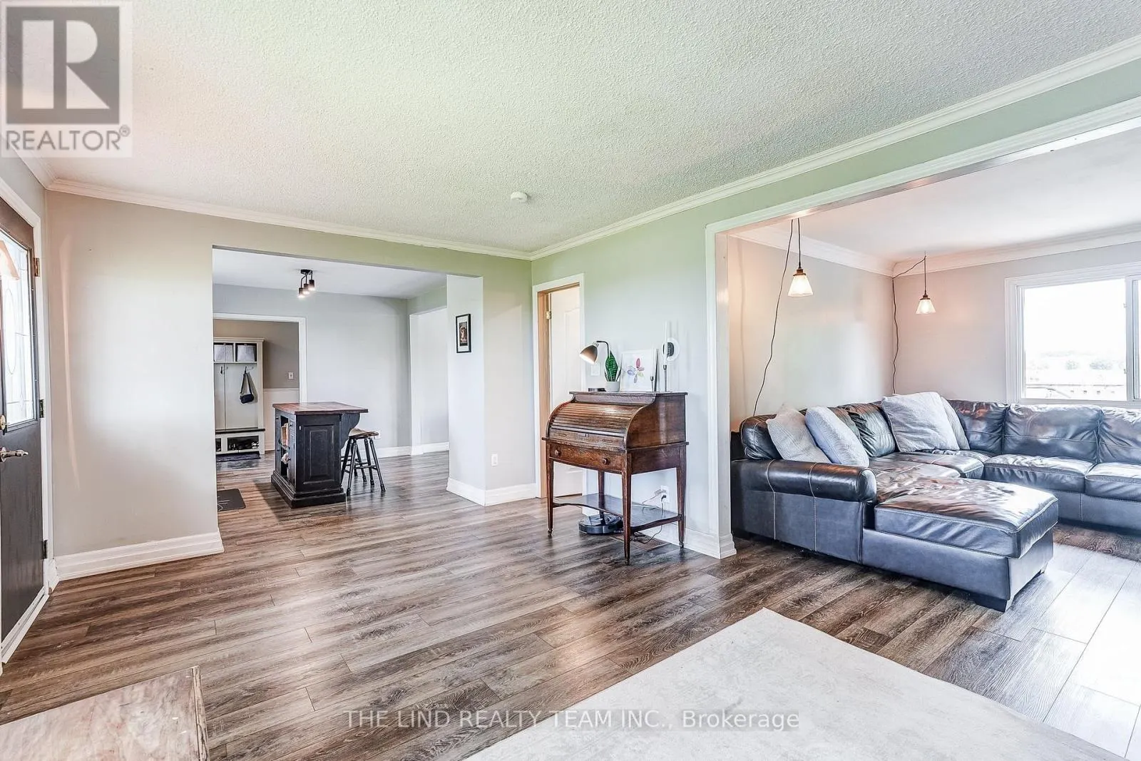 19505 BATHURST STREET