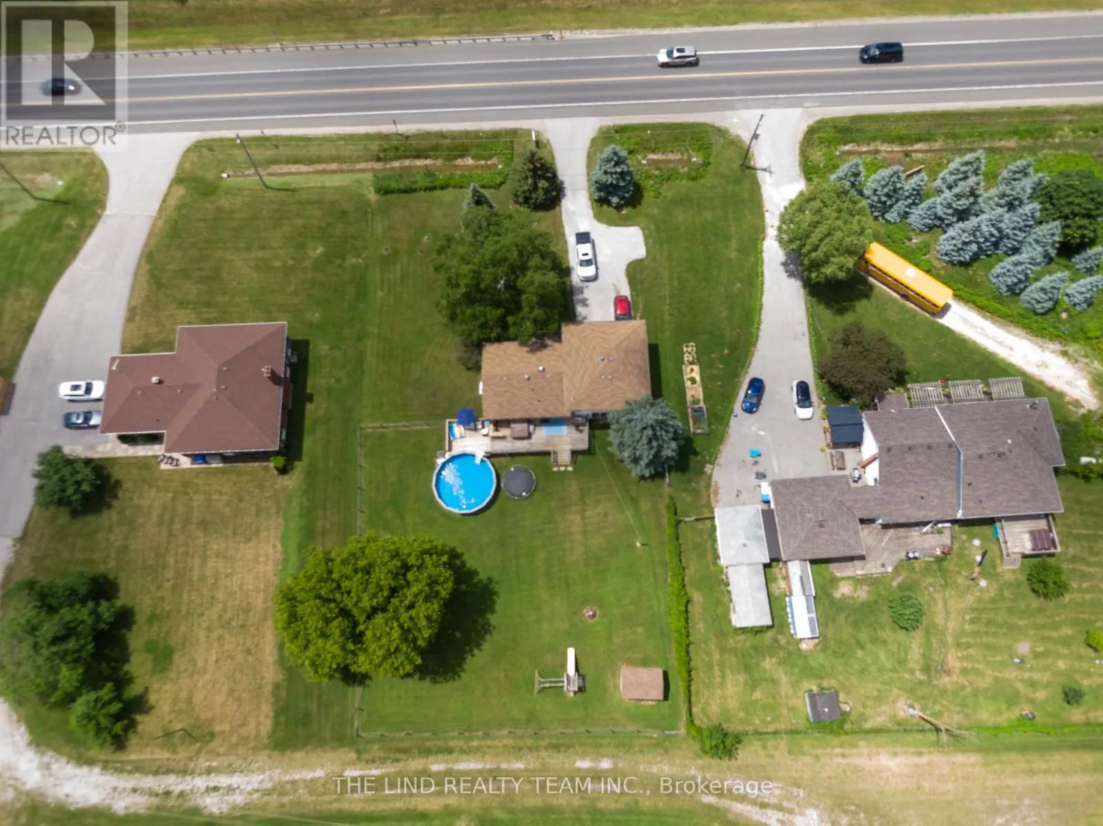 19505 BATHURST STREET