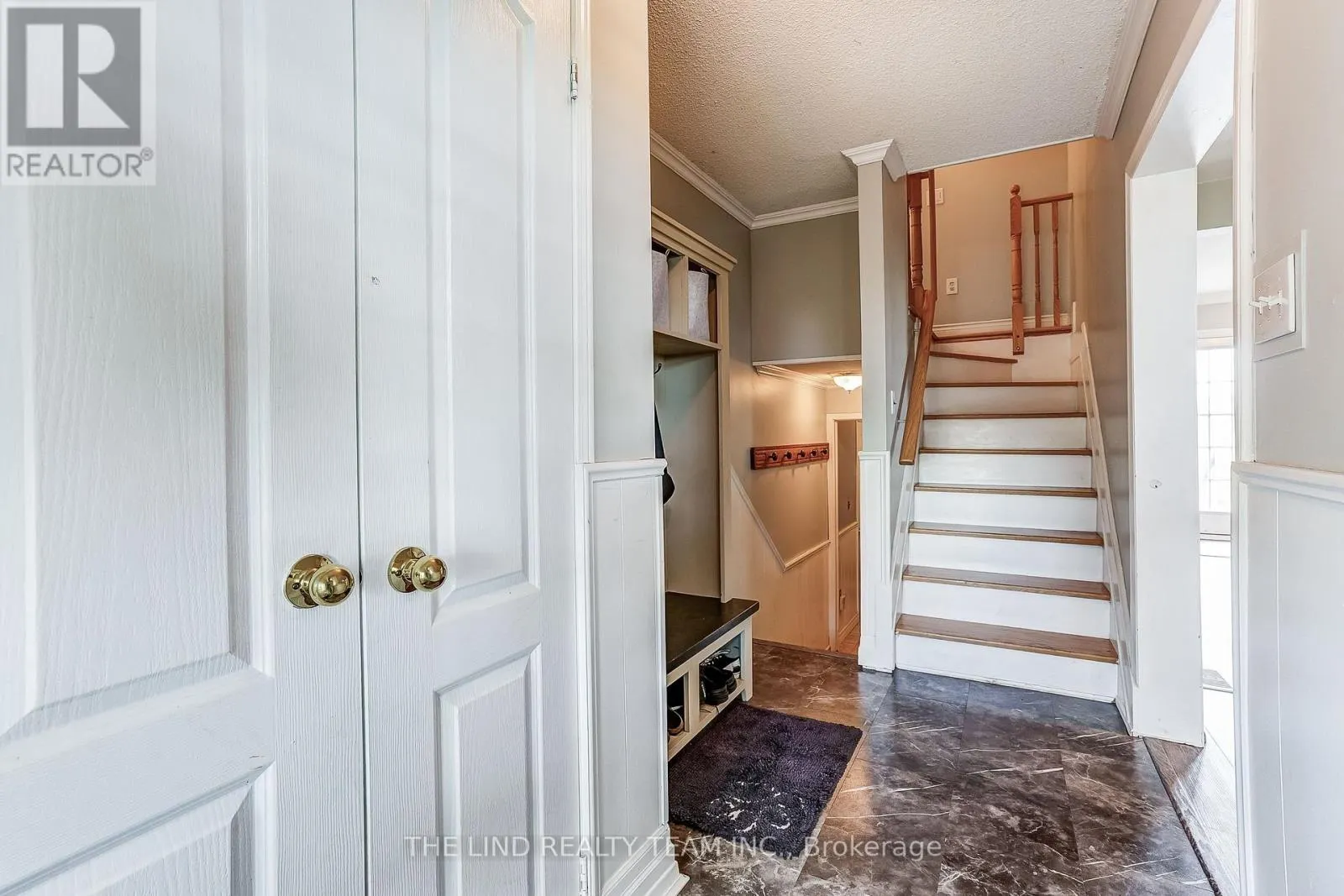 19505 BATHURST STREET