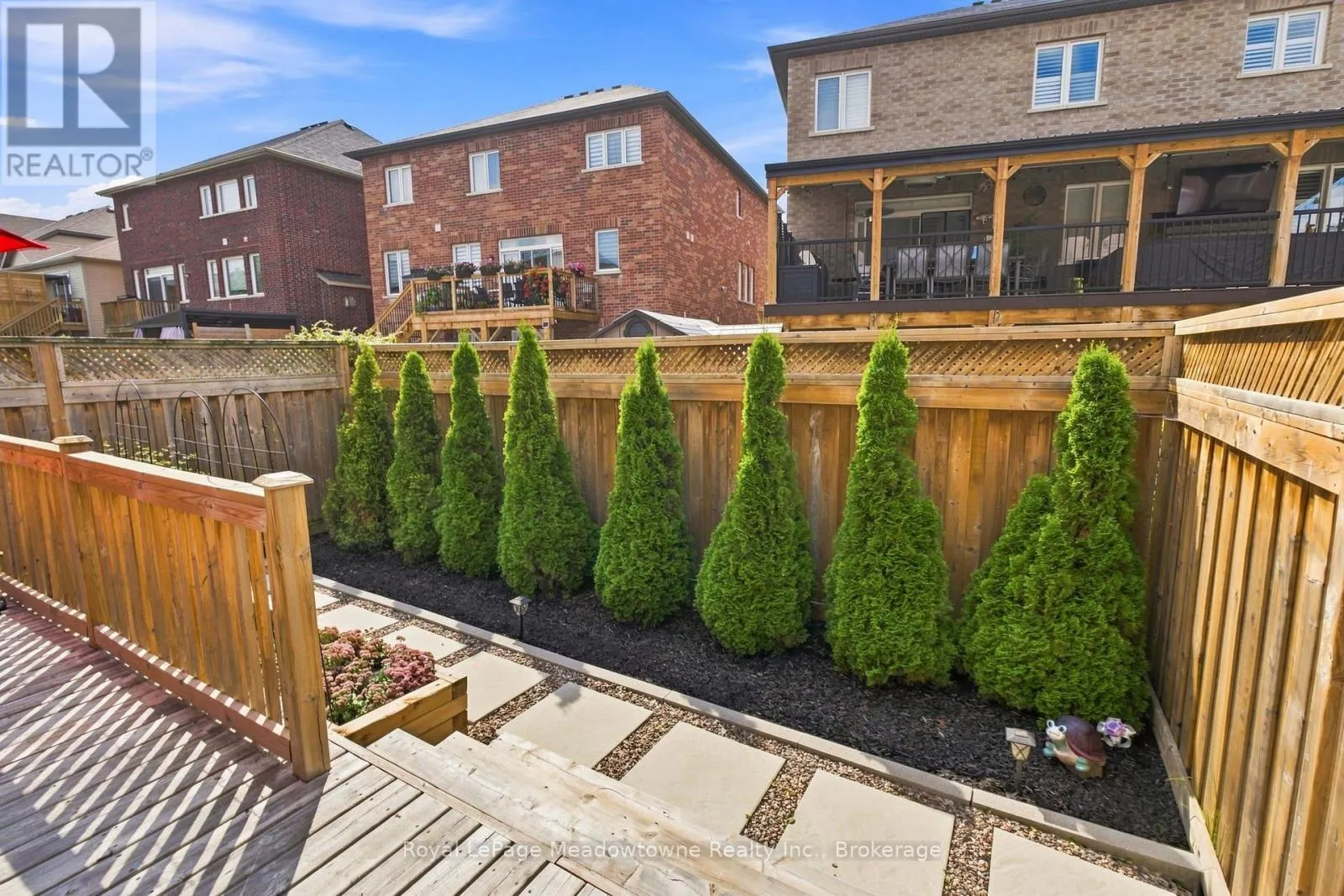 140 LAURENDALE AVENUE