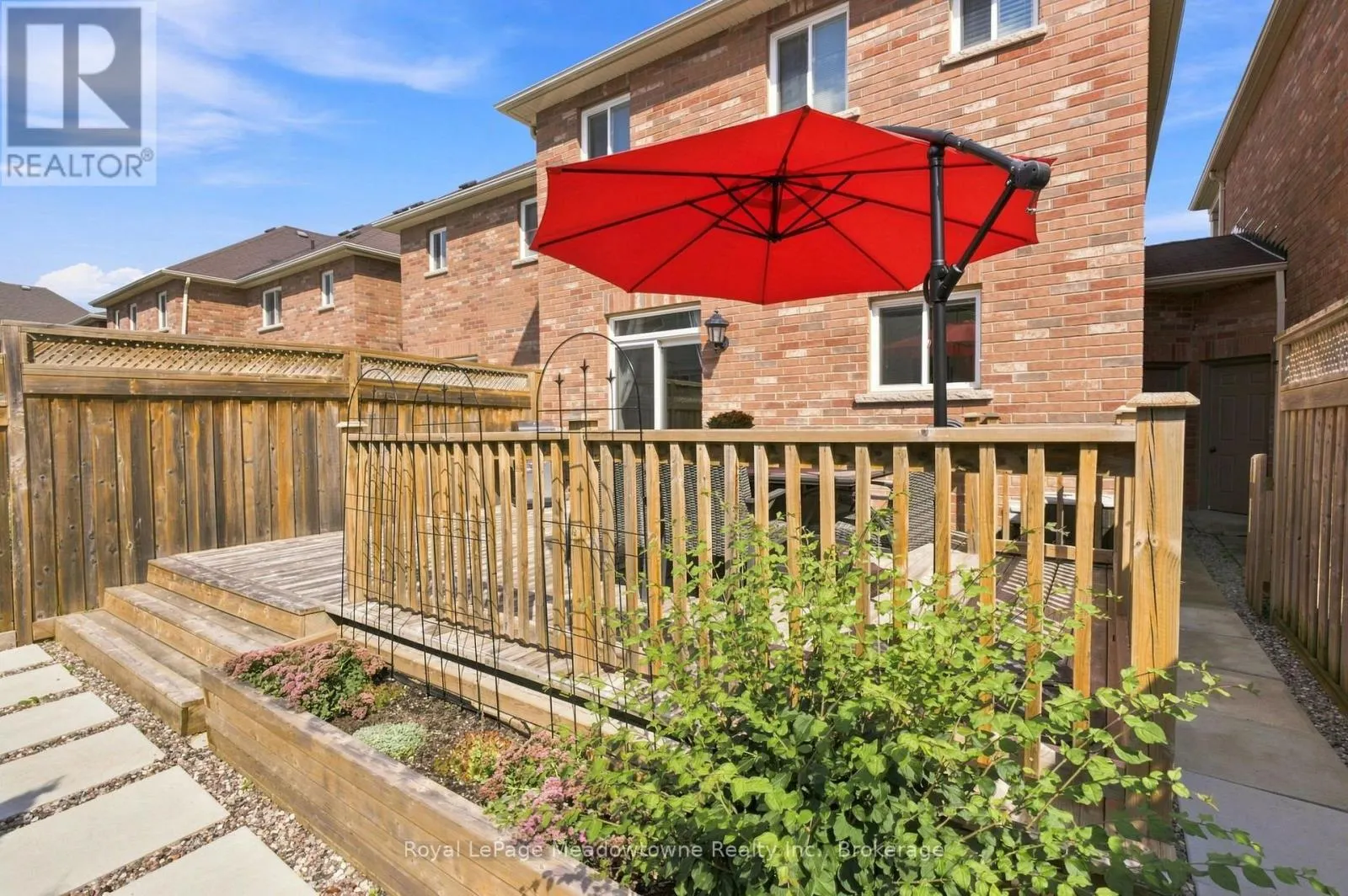 140 LAURENDALE AVENUE
