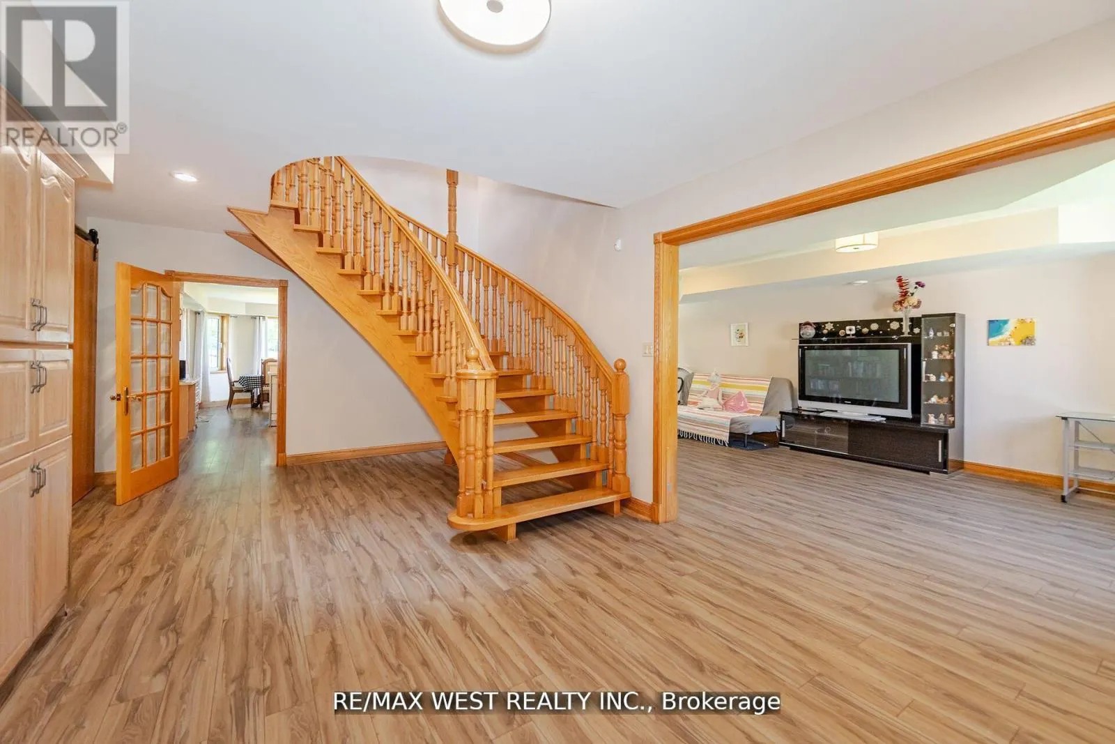 7 STEWART CRESCENT