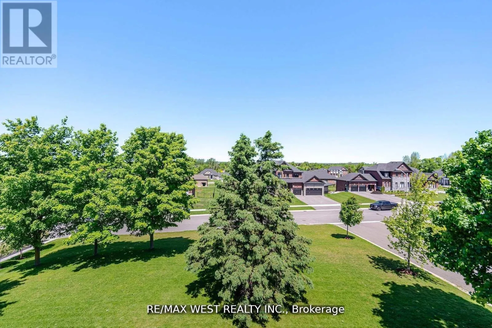 7 STEWART CRESCENT