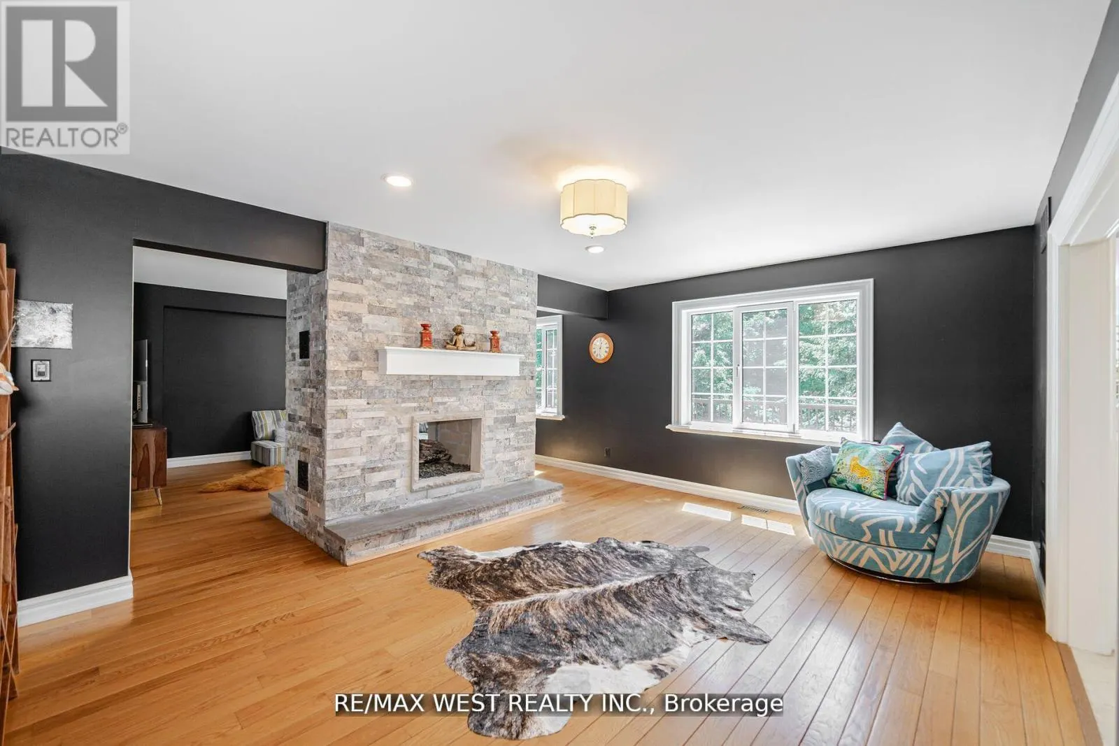 7 STEWART CRESCENT