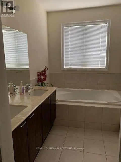 112 - 30 WYNDANCE WAY