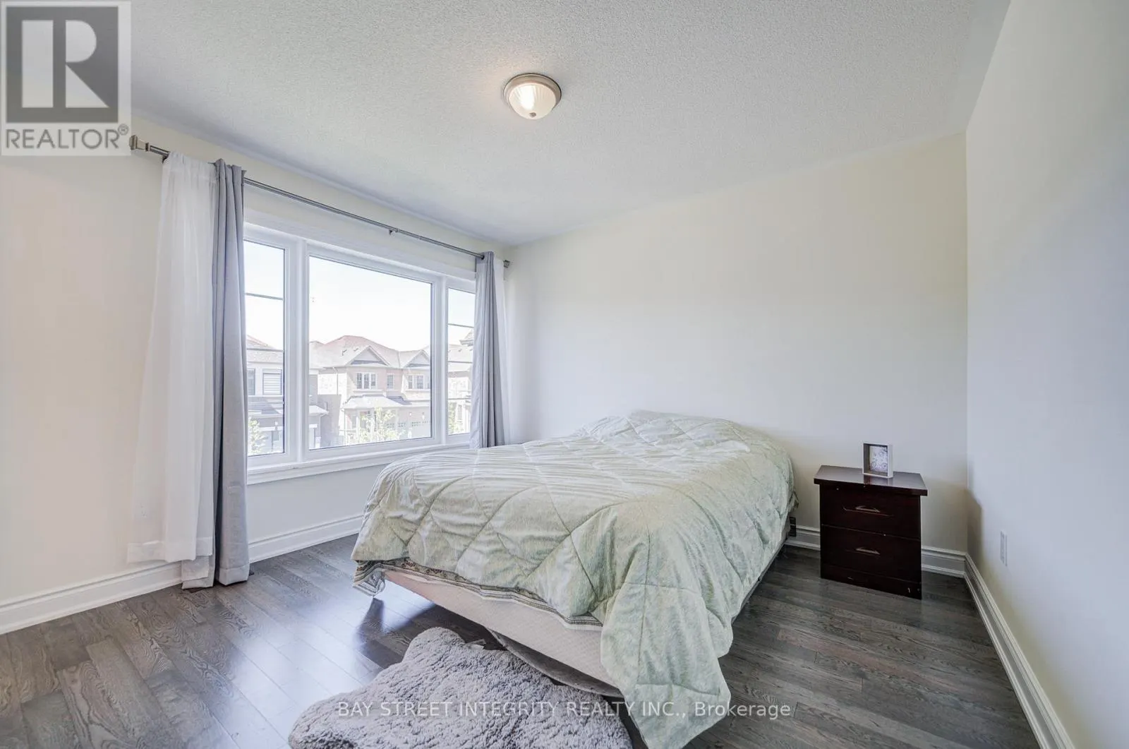 41 KENNETH ROGERS CRESCENT