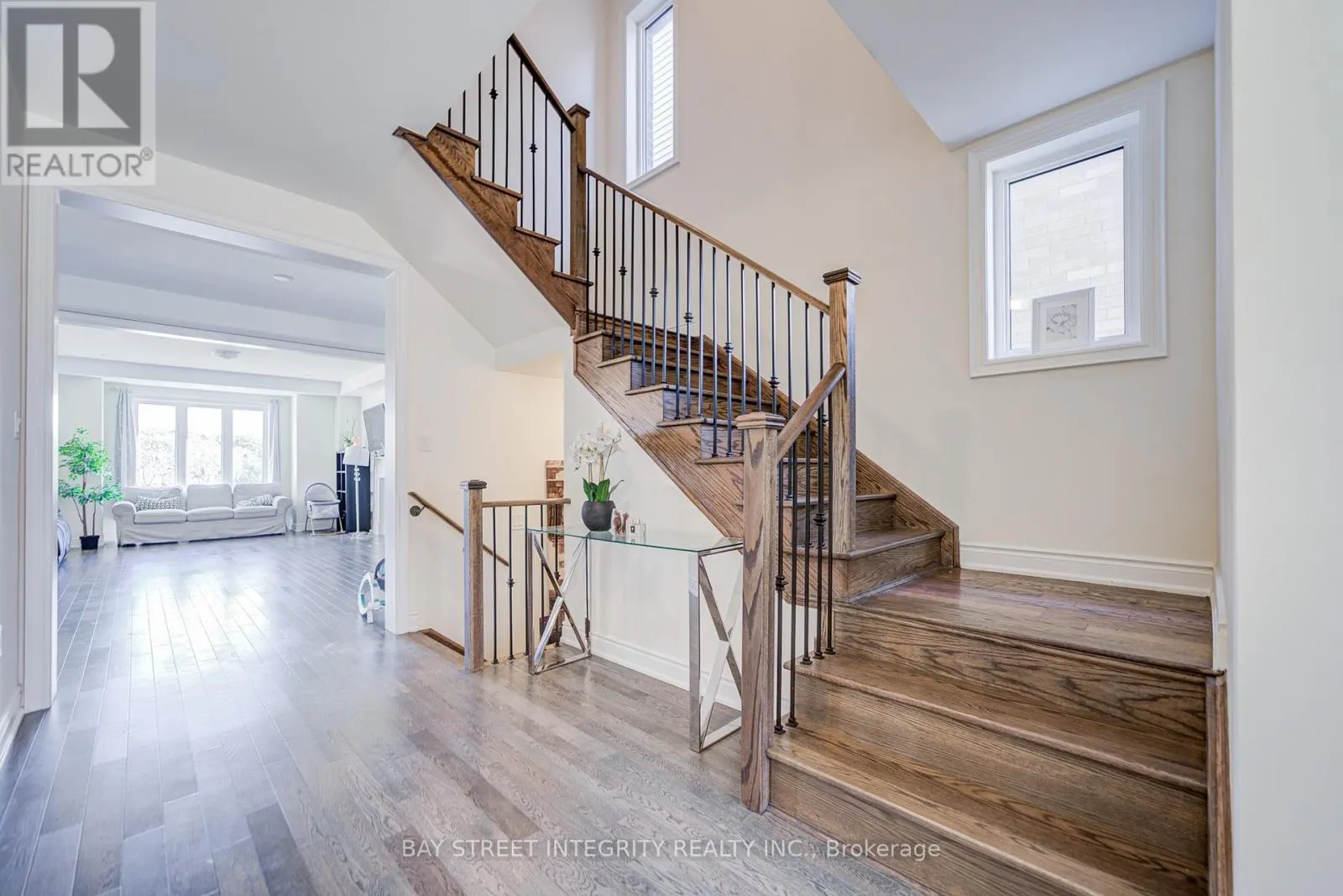 41 KENNETH ROGERS CRESCENT