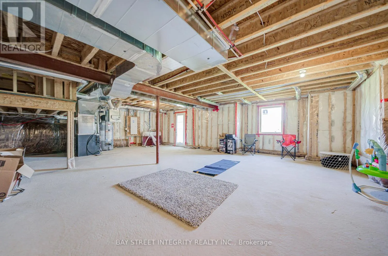 41 KENNETH ROGERS CRESCENT