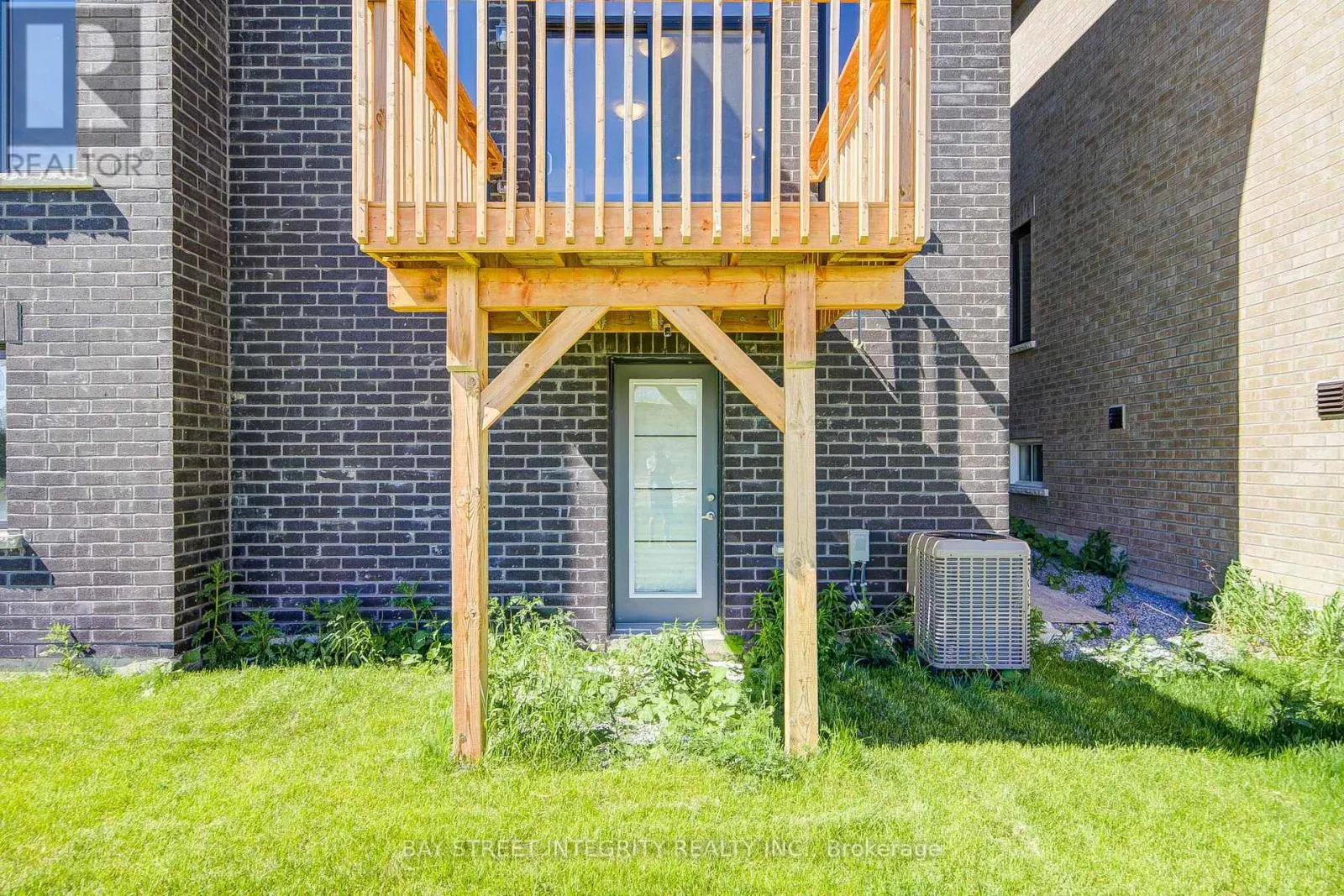 41 KENNETH ROGERS CRESCENT