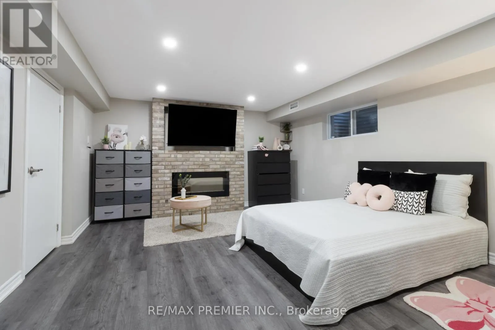 60 NOBLEVIEW DRIVE