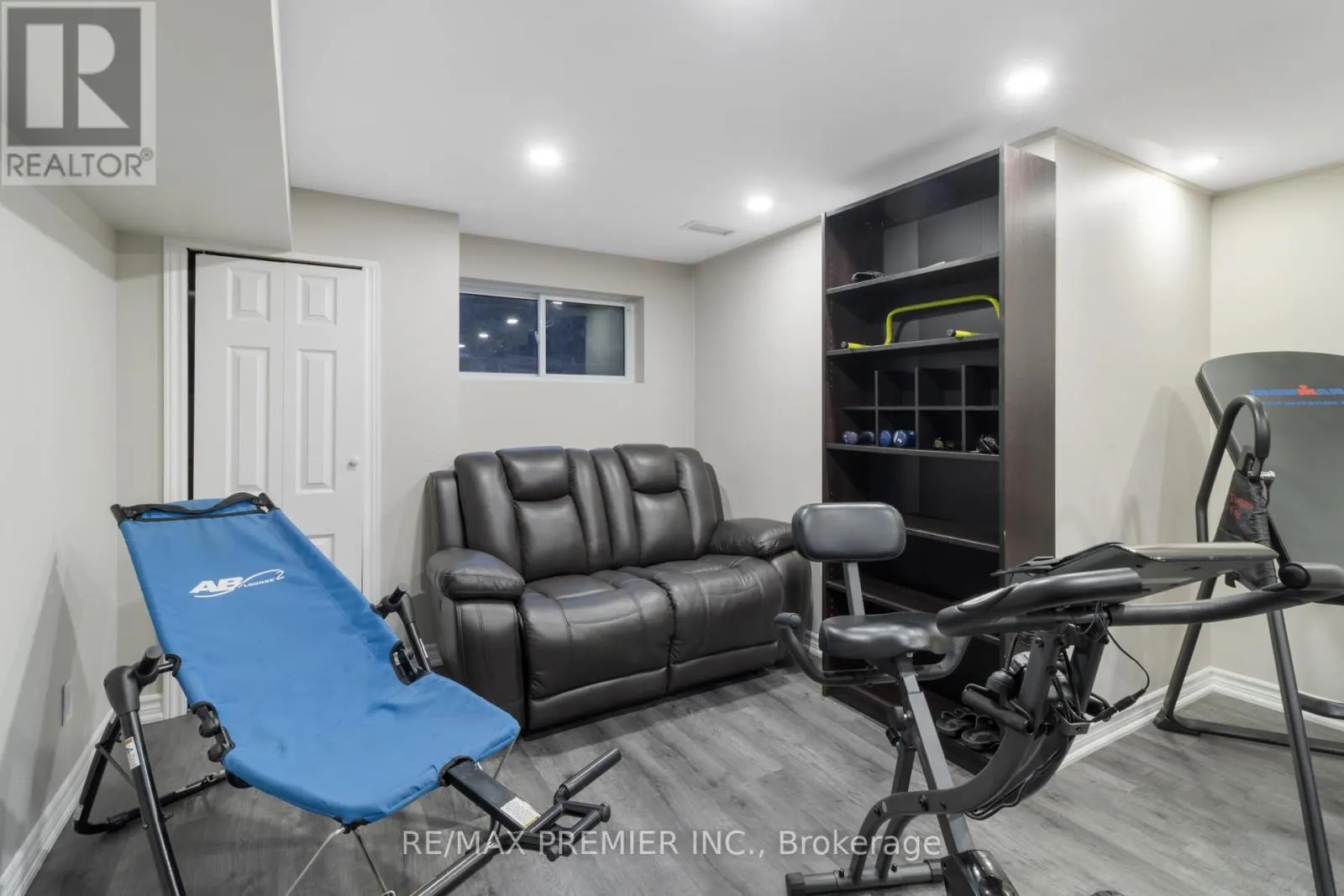 60 NOBLEVIEW DRIVE