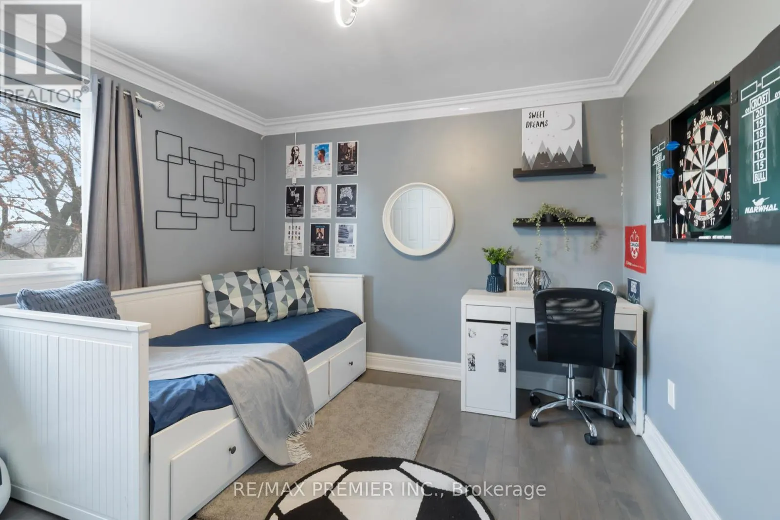 60 NOBLEVIEW DRIVE