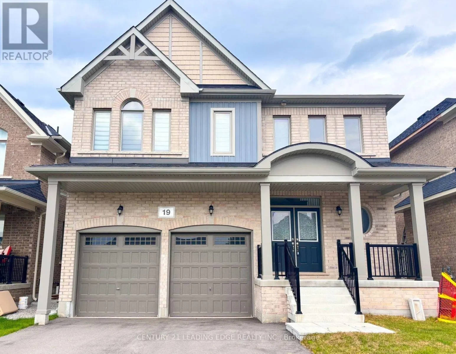 19 WAKEFIELD BOULEVARD