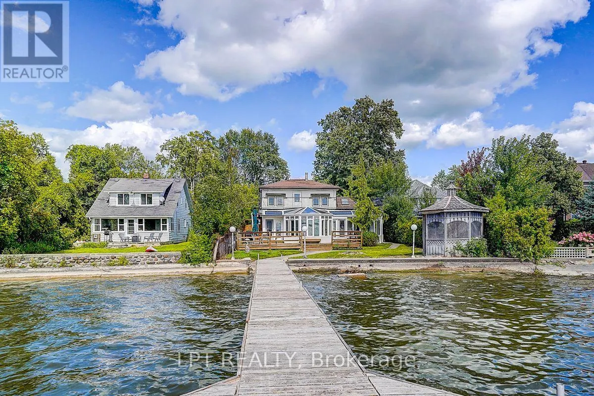 38 METROPOLITAN CRESCENT