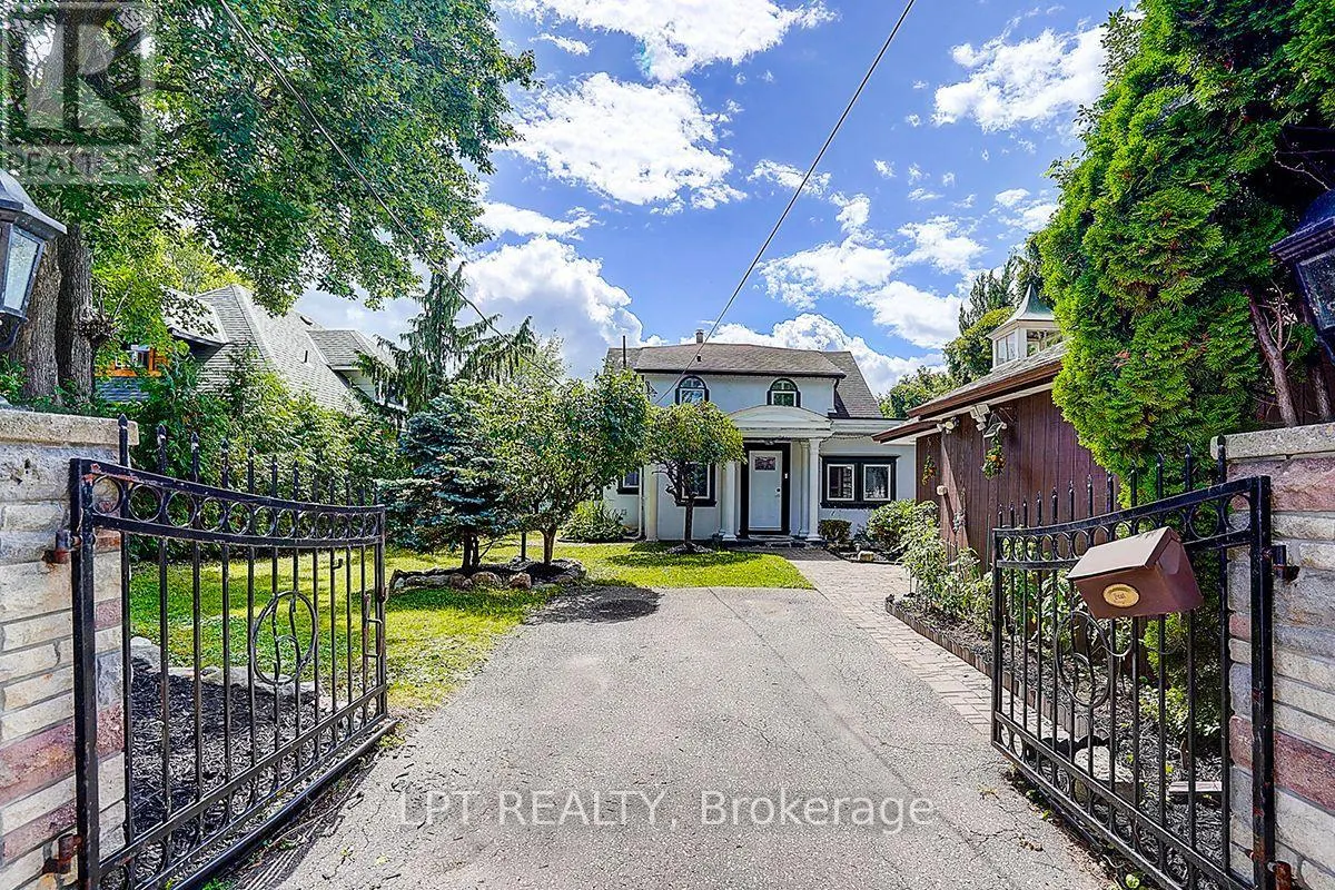 38 METROPOLITAN CRESCENT