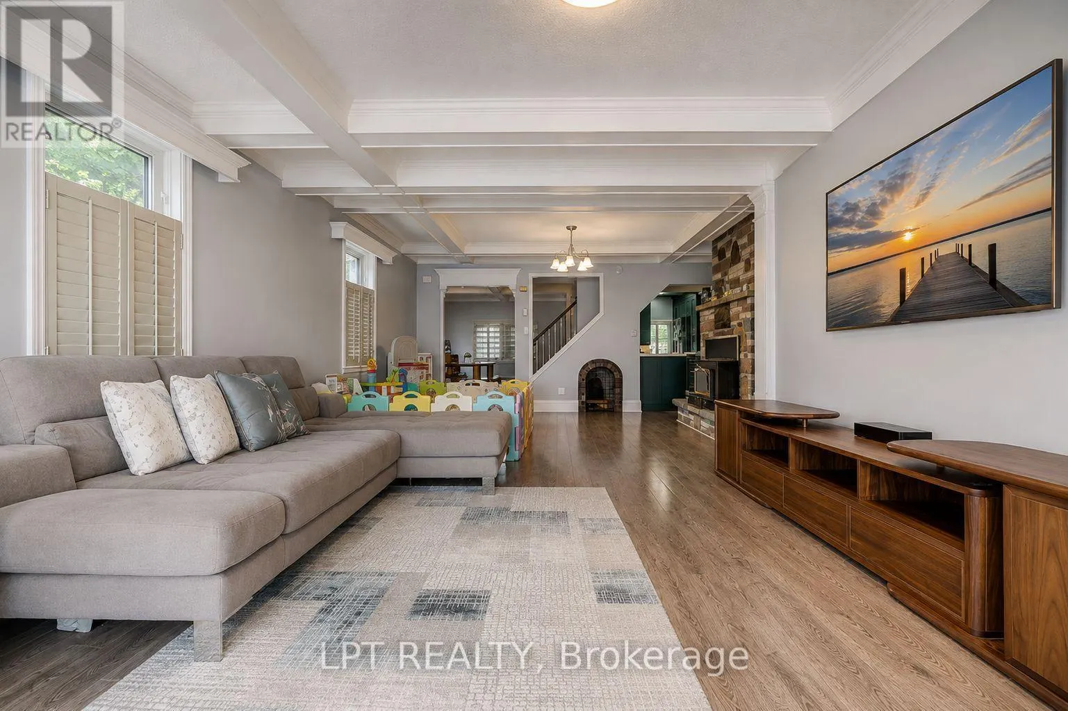 38 METROPOLITAN CRESCENT