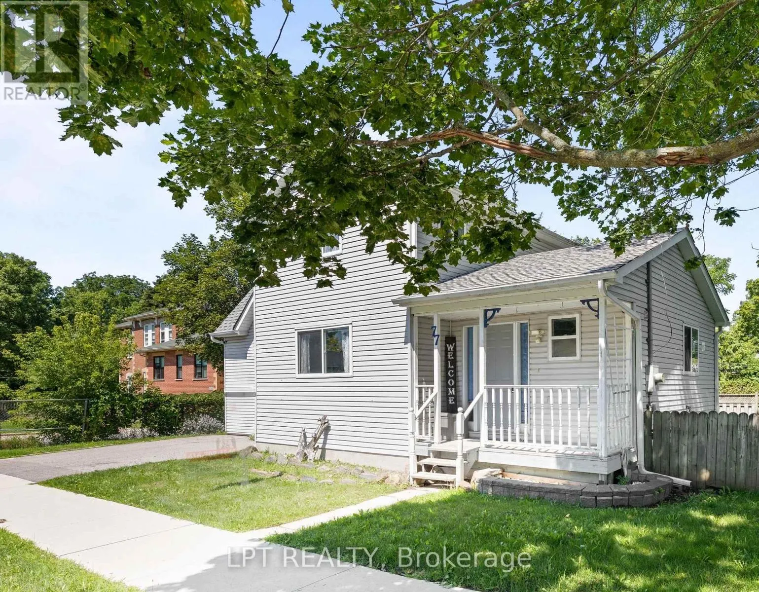 77 MUNRO ST WEST STREET W