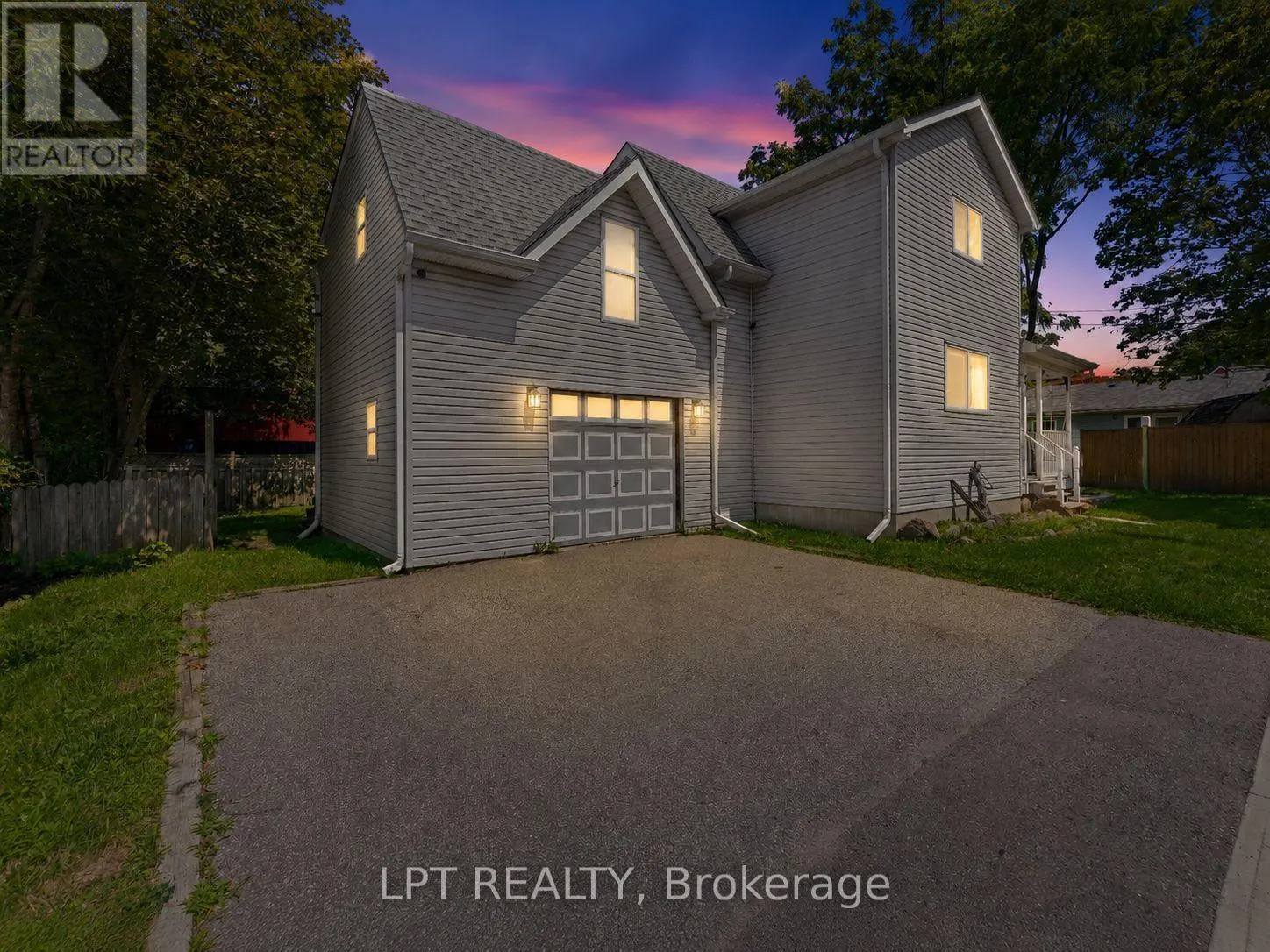 77 MUNRO ST WEST STREET W