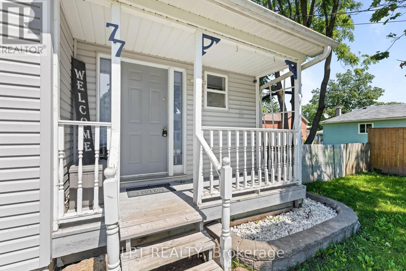 77 MUNRO ST WEST STREET W