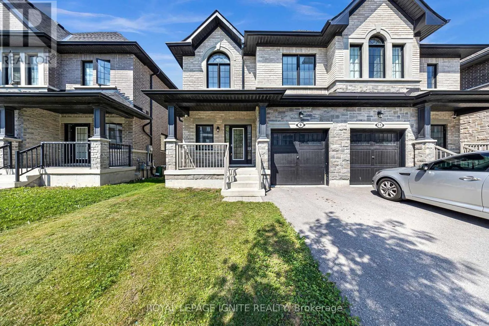 9 ALAN WILLIAMS TRAIL