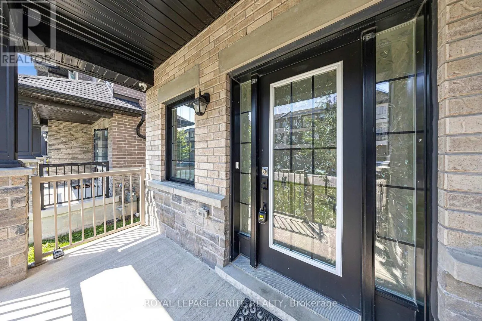 9 ALAN WILLIAMS TRAIL