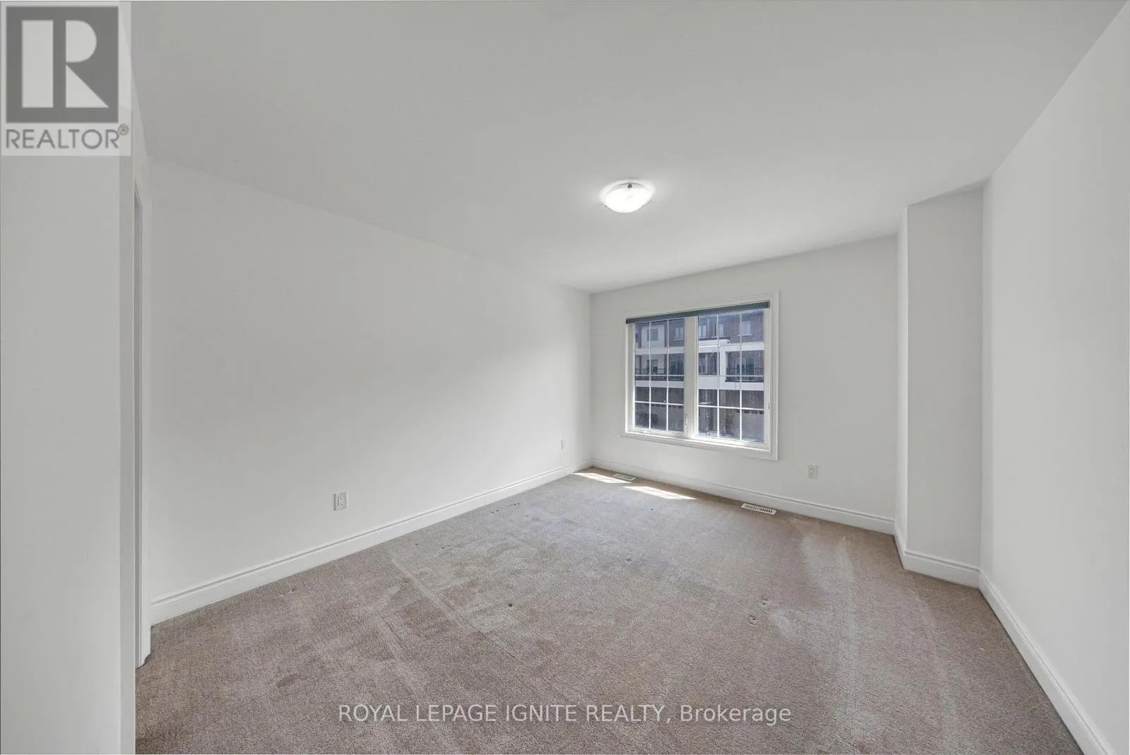 9 ALAN WILLIAMS TRAIL