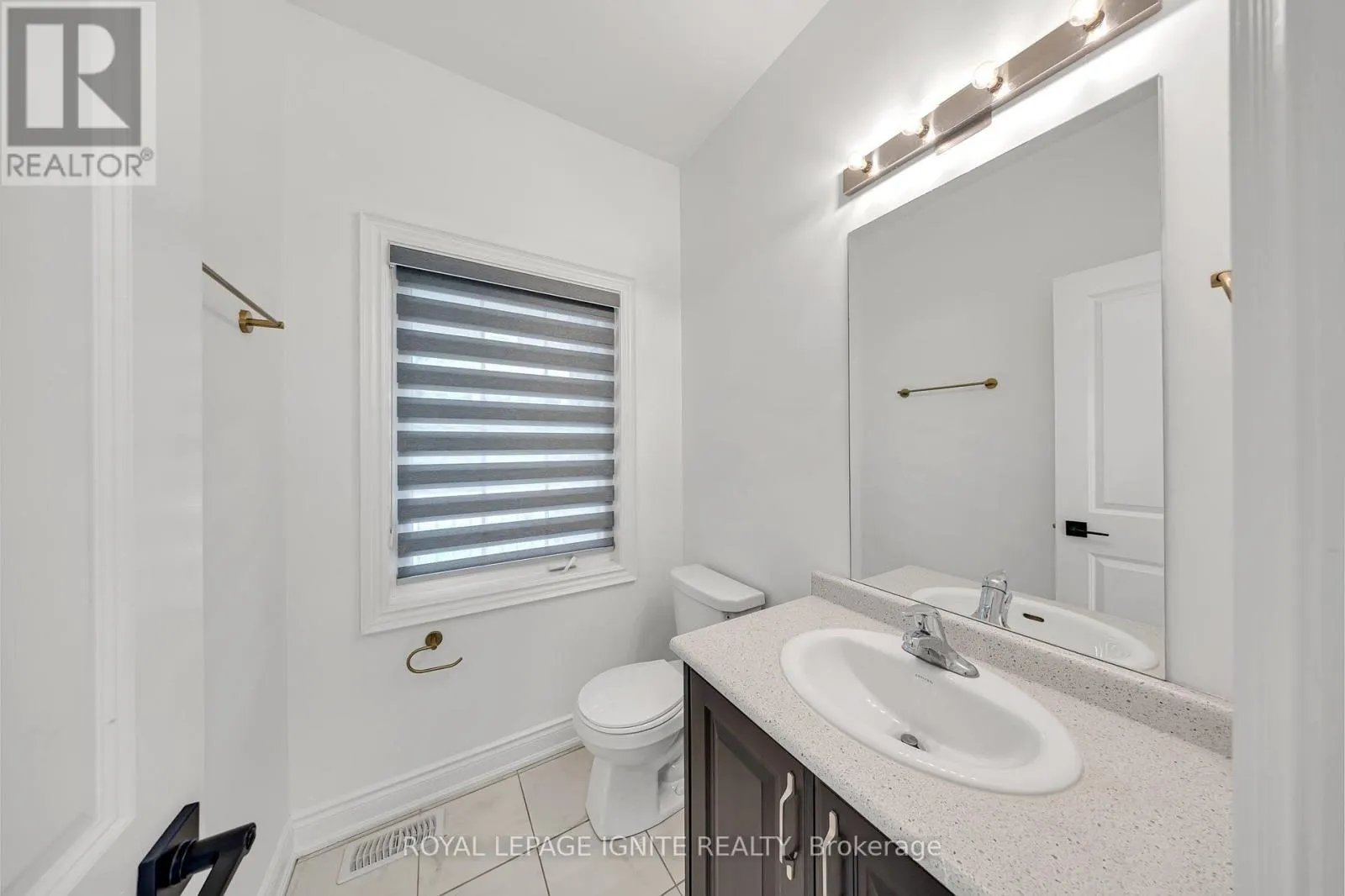 9 ALAN WILLIAMS TRAIL