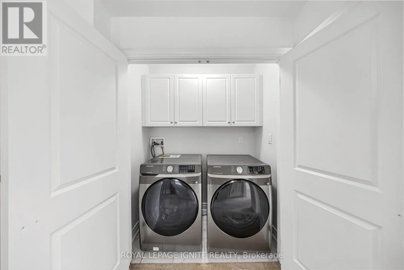 9 ALAN WILLIAMS TRAIL