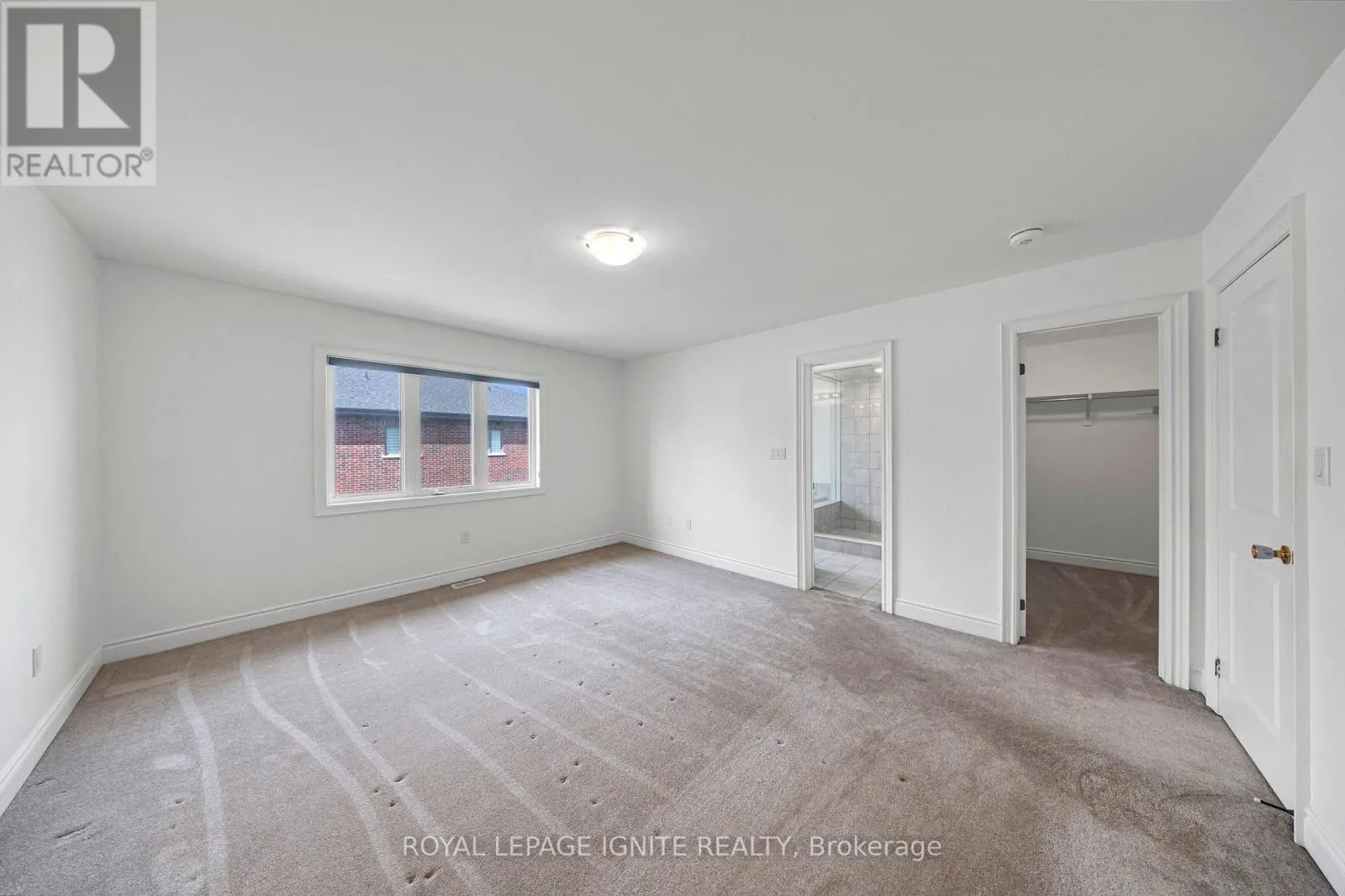 9 ALAN WILLIAMS TRAIL