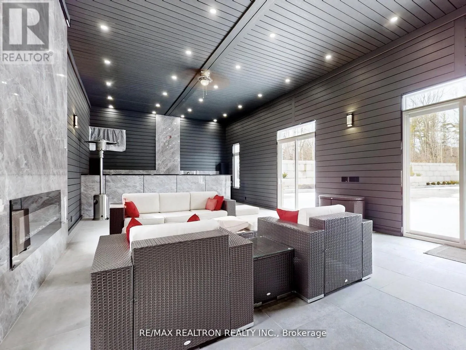 14358 BATHURST STREET
